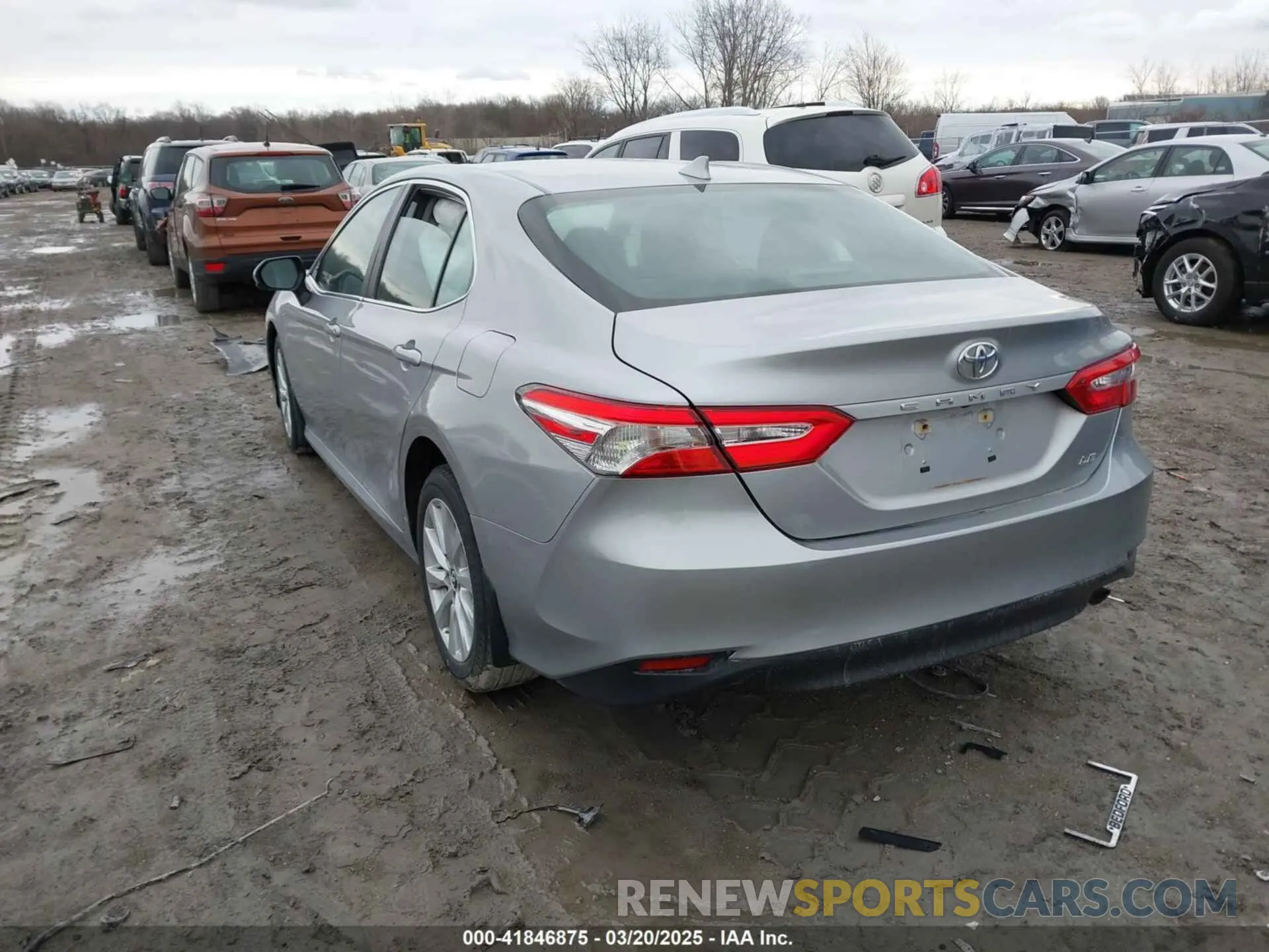 3 Photograph of a damaged car 4T1B11HK5KU833544 TOYOTA CAMRY 2019