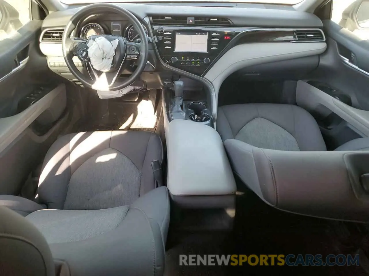 8 Photograph of a damaged car 4T1B11HK5KU841398 TOYOTA CAMRY 2019