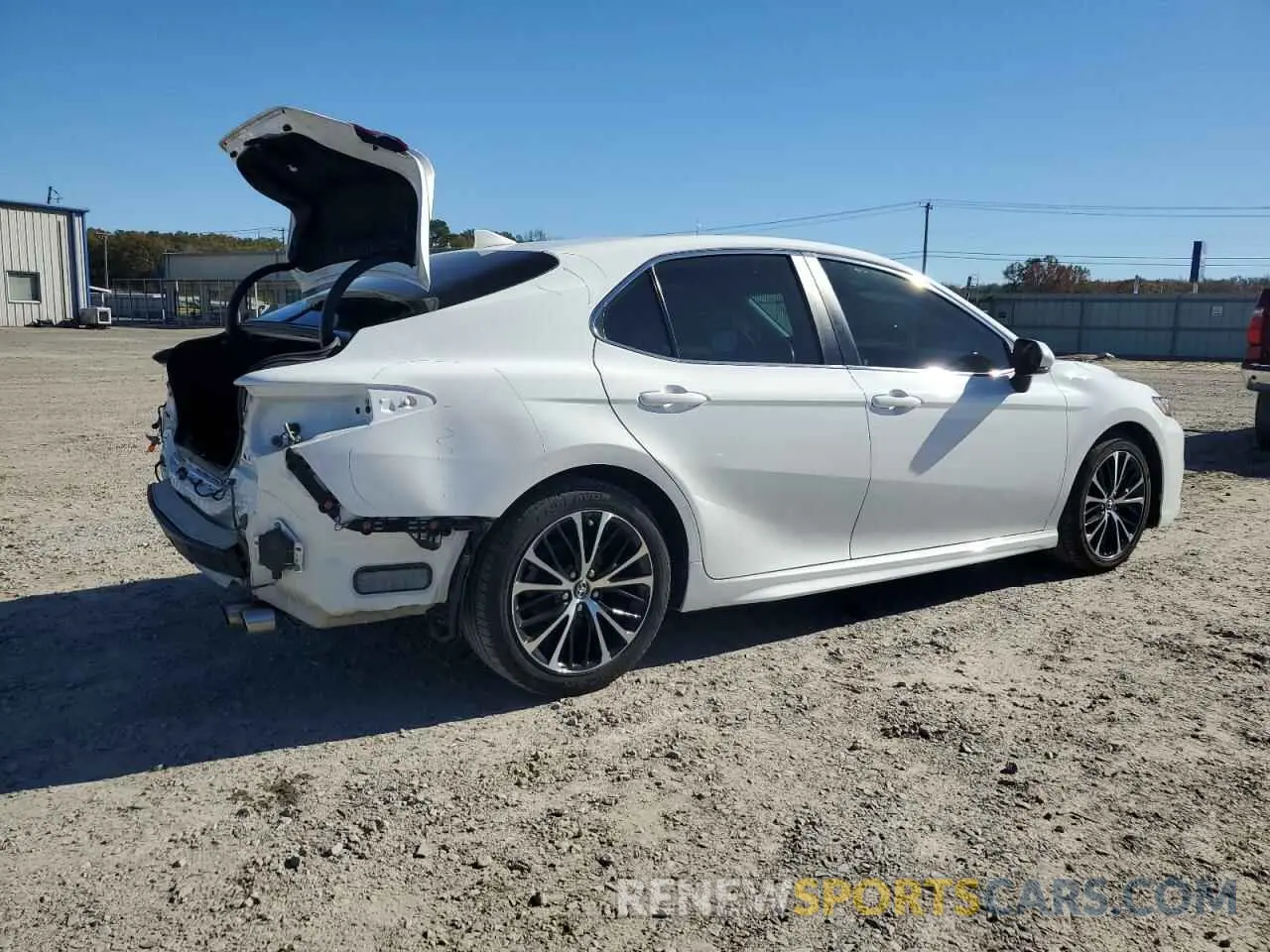 3 Photograph of a damaged car 4T1B11HK5KU841501 TOYOTA CAMRY 2019