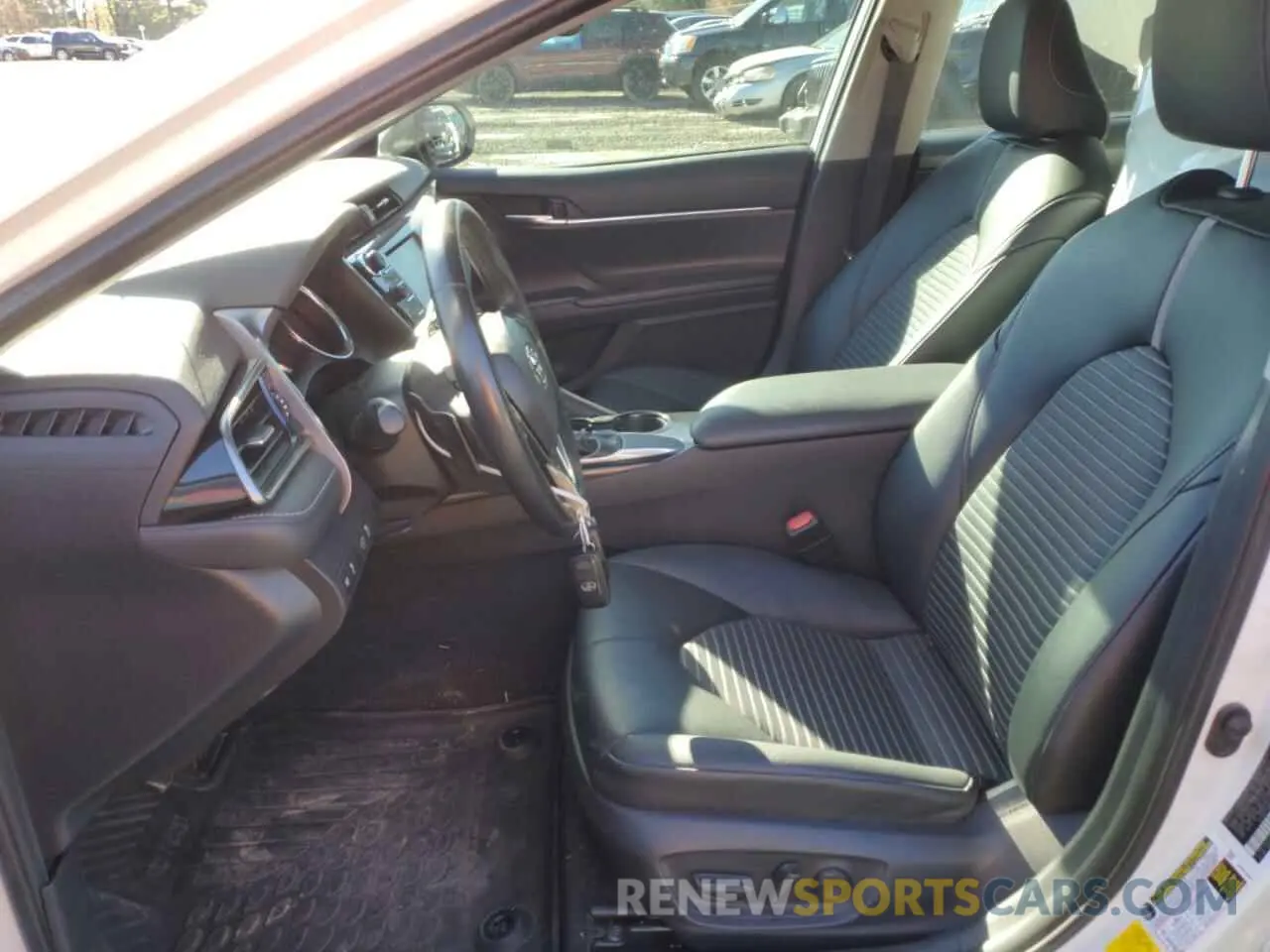 7 Photograph of a damaged car 4T1B11HK5KU841501 TOYOTA CAMRY 2019
