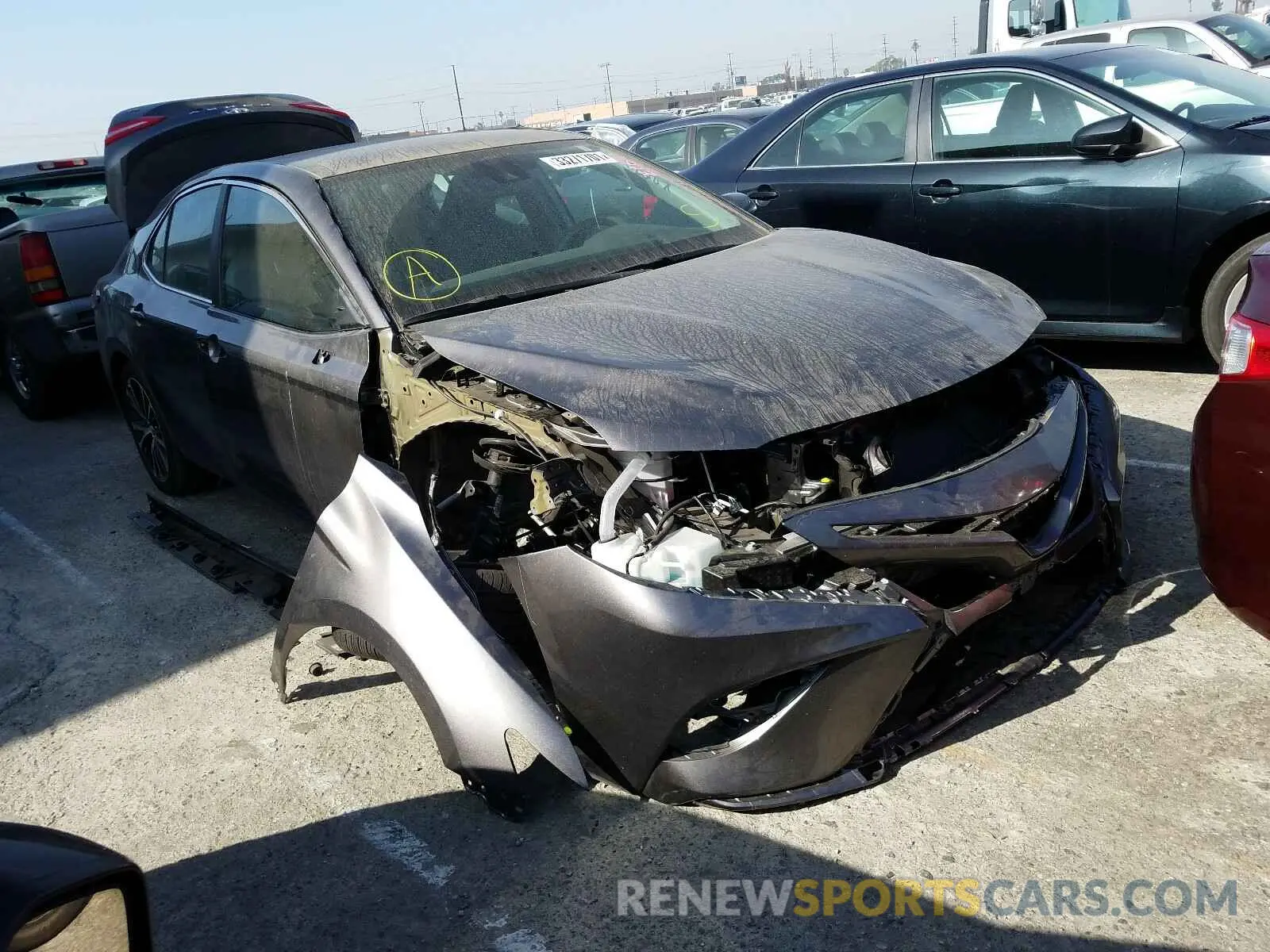 1 Photograph of a damaged car 4T1B11HK5KU846830 TOYOTA CAMRY 2019