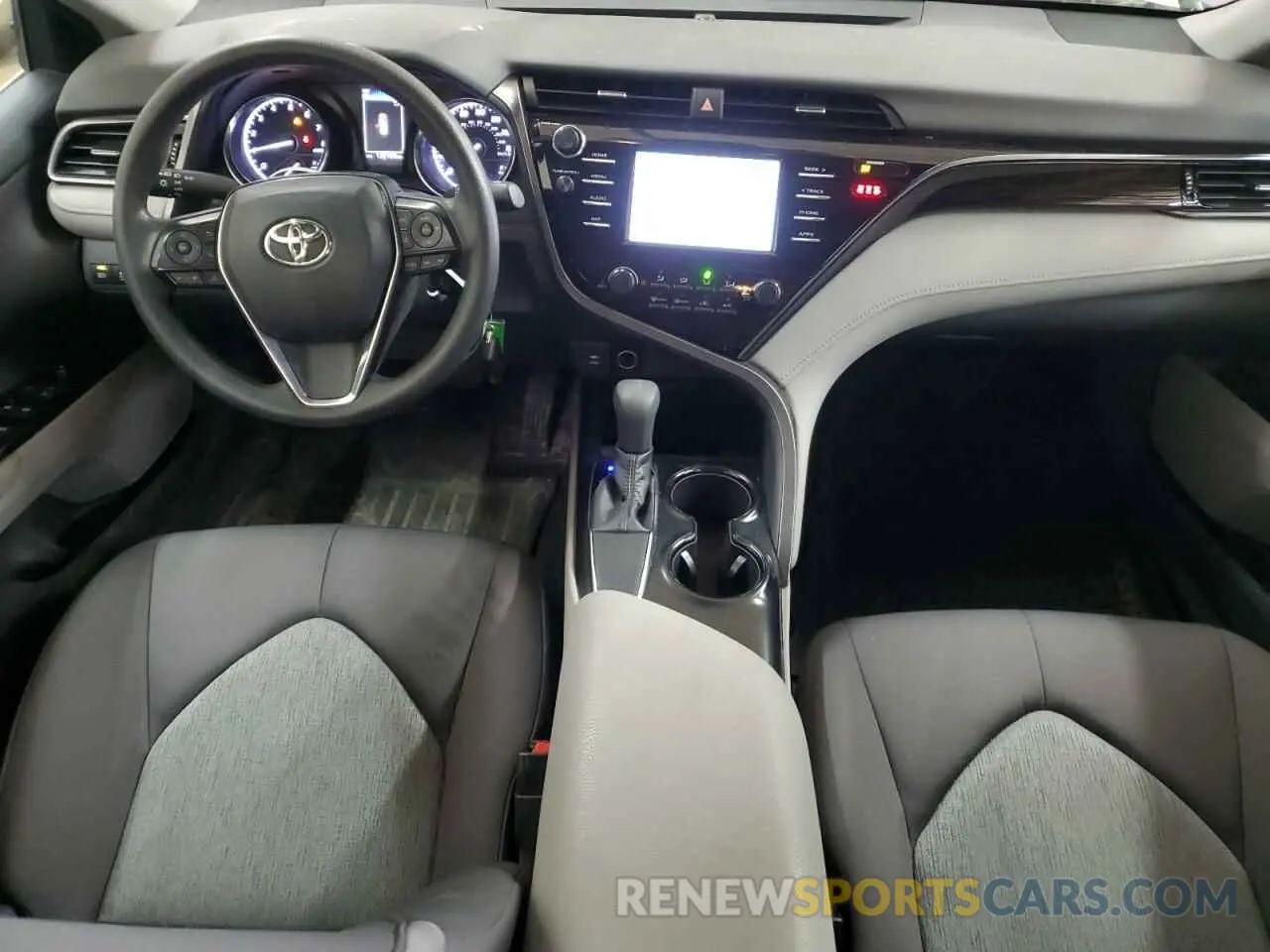 8 Photograph of a damaged car 4T1B11HK5KU851364 TOYOTA CAMRY 2019