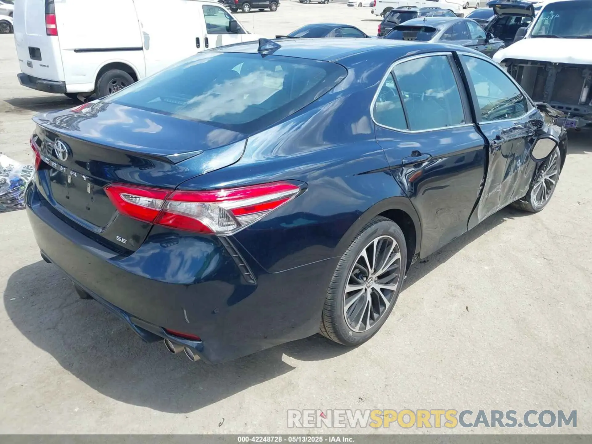 4 Фотография поврежденного автомобиля 4T1B11HK5KU852174 TOYOTA CAMRY 2019