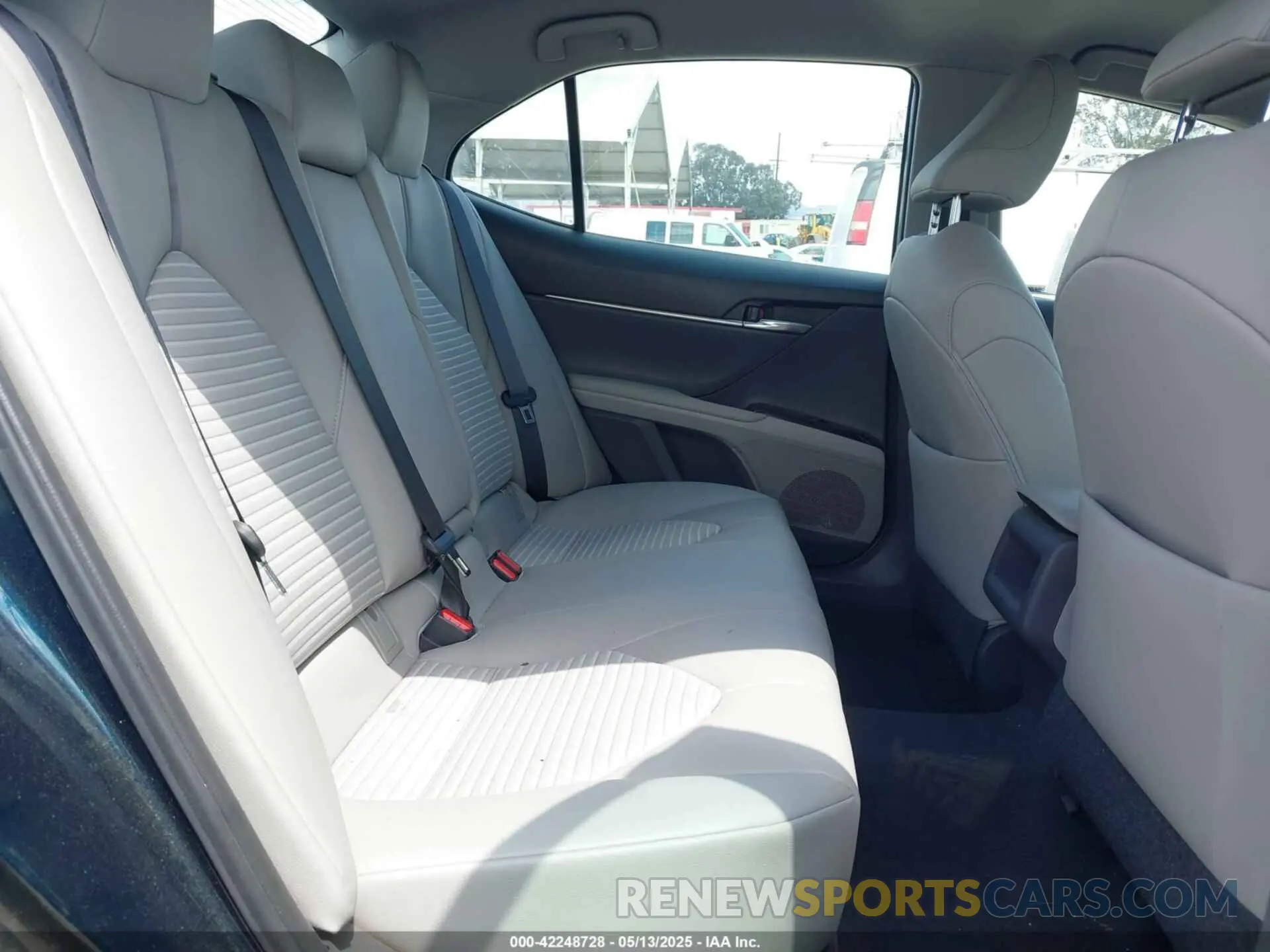 8 Фотография поврежденного автомобиля 4T1B11HK5KU852174 TOYOTA CAMRY 2019
