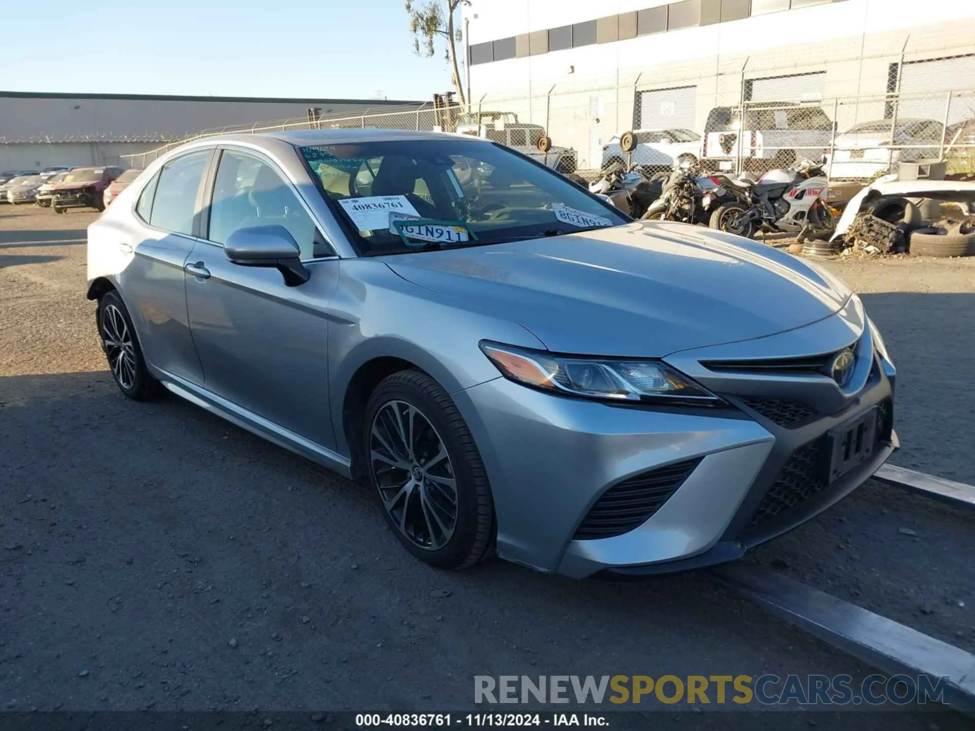 1 Photograph of a damaged car 4T1B11HK6KU164958 TOYOTA CAMRY 2019
