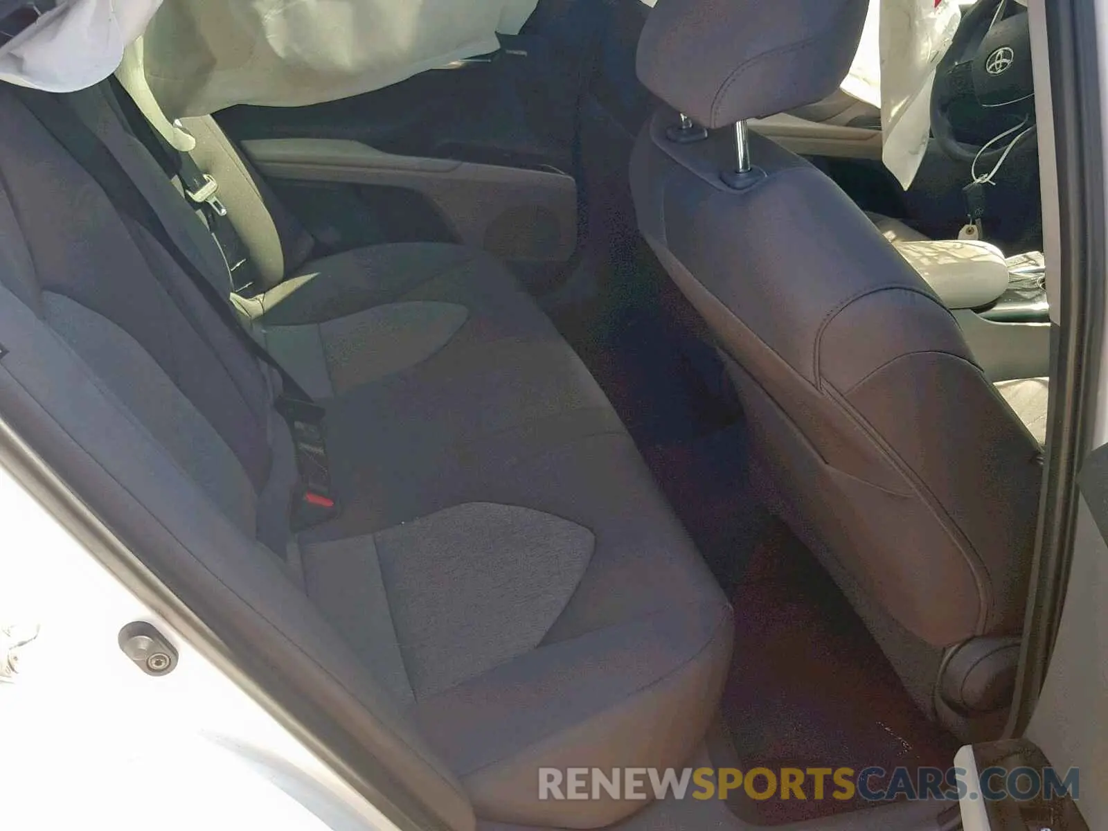 6 Photograph of a damaged car 4T1B11HK6KU169531 TOYOTA CAMRY 2019