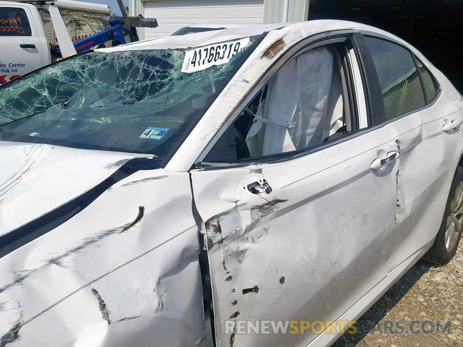 9 Photograph of a damaged car 4T1B11HK6KU169531 TOYOTA CAMRY 2019