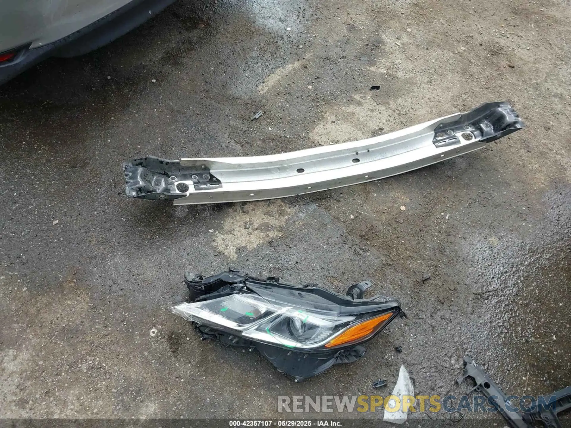 12 Фотография поврежденного автомобиля 4T1B11HK6KU170260 TOYOTA CAMRY 2019
