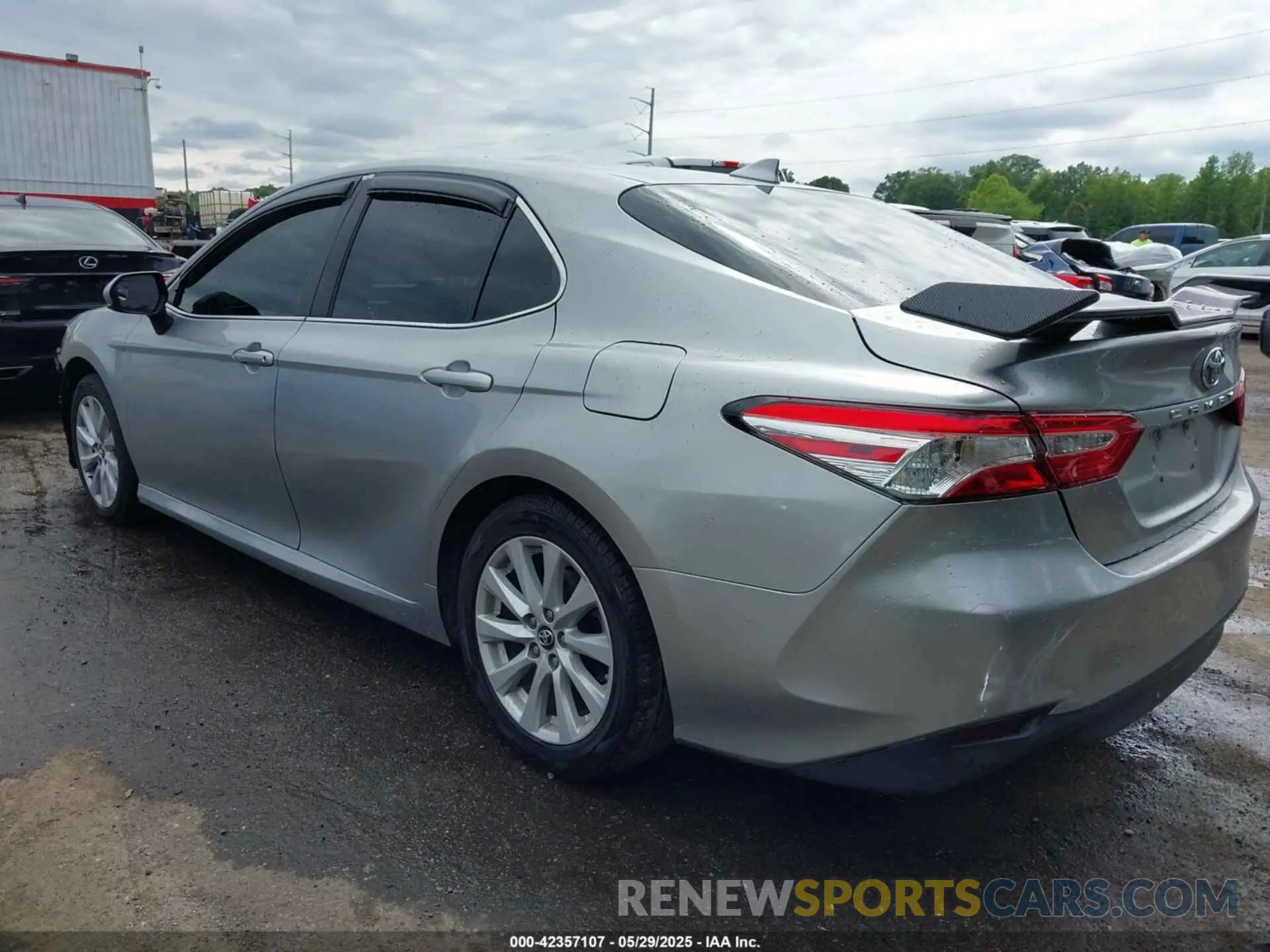 3 Фотография поврежденного автомобиля 4T1B11HK6KU170260 TOYOTA CAMRY 2019