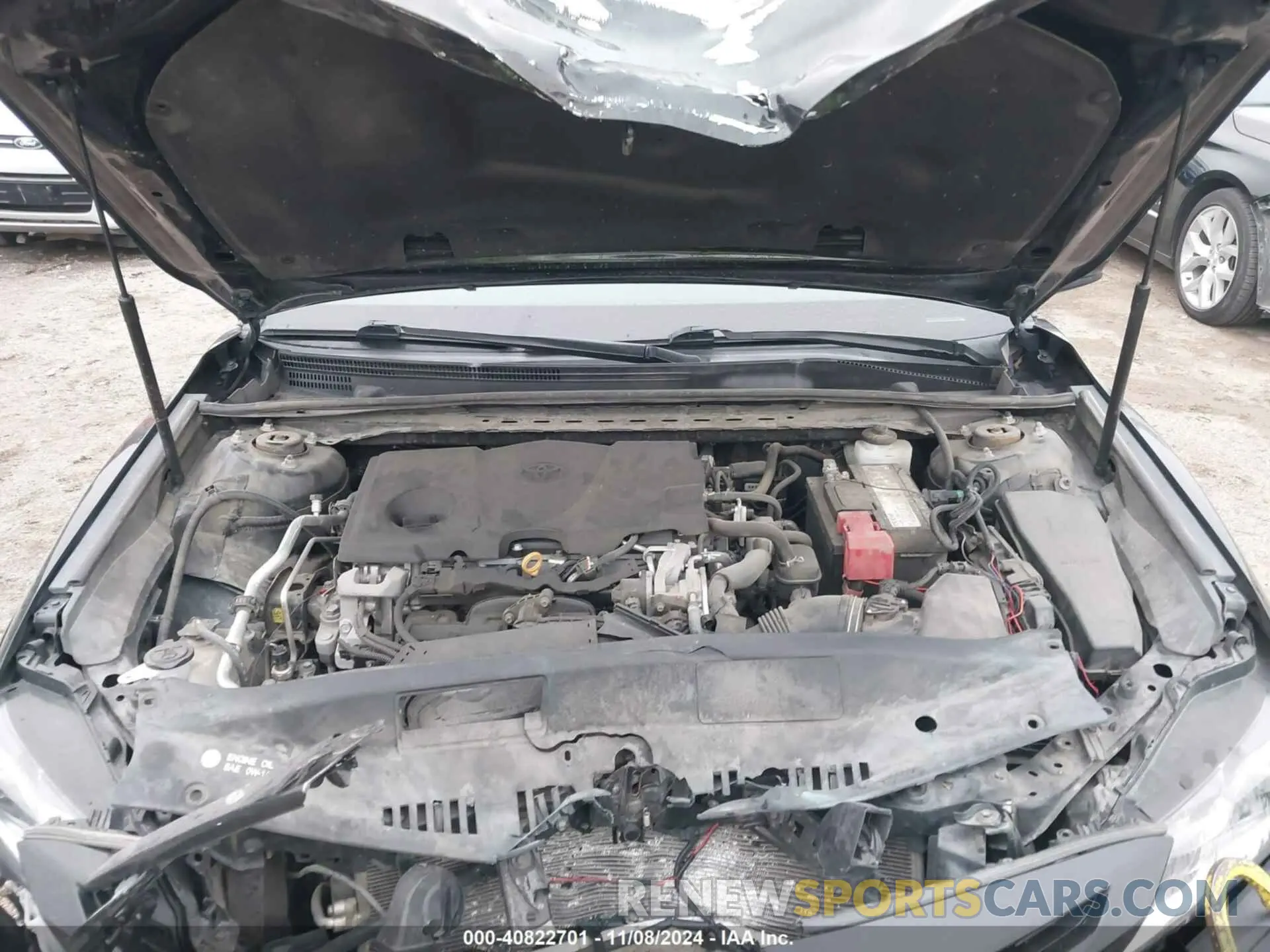 10 Photograph of a damaged car 4T1B11HK6KU173918 TOYOTA CAMRY 2019