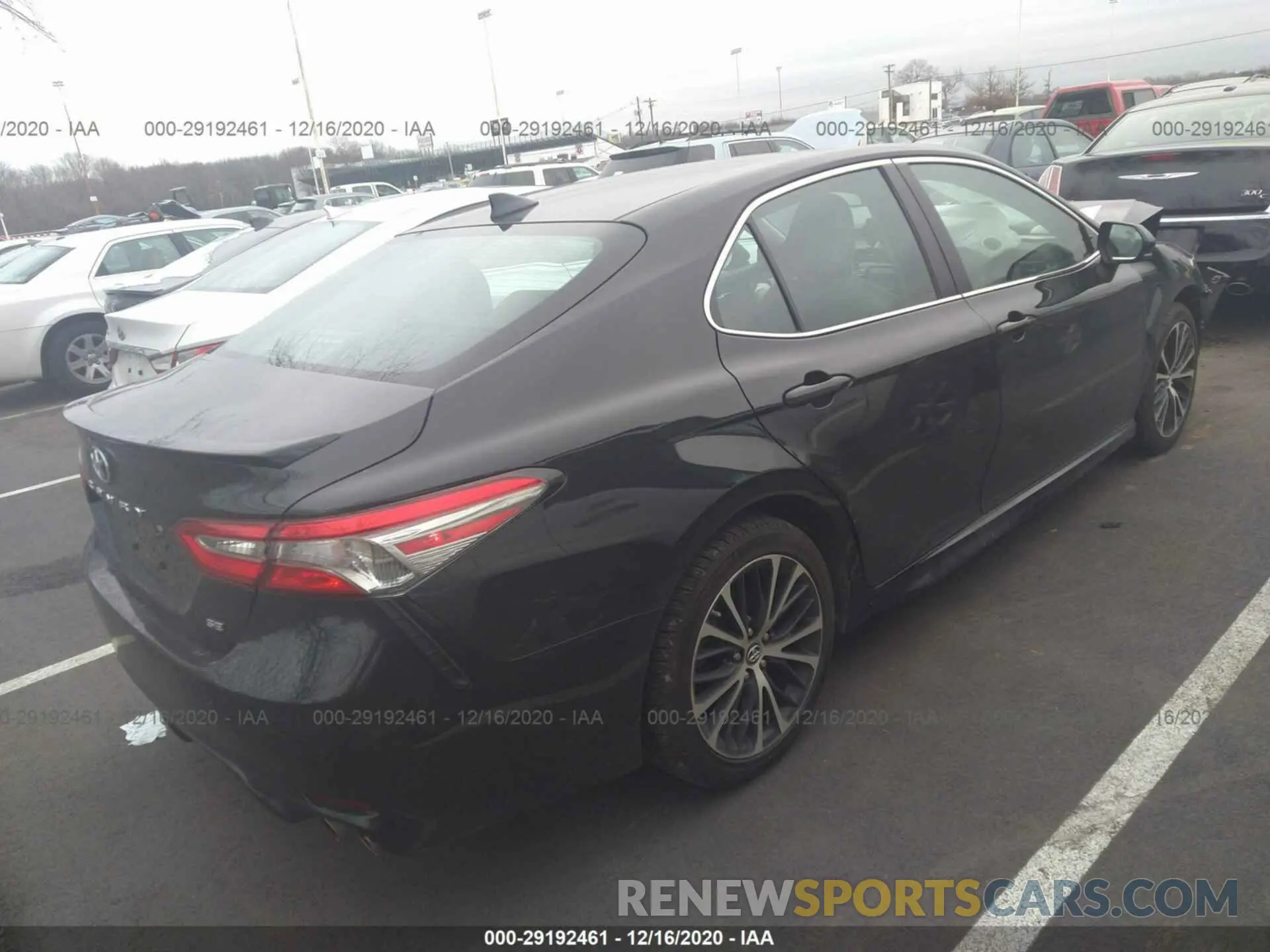 4 Photograph of a damaged car 4T1B11HK6KU187771 TOYOTA CAMRY 2019