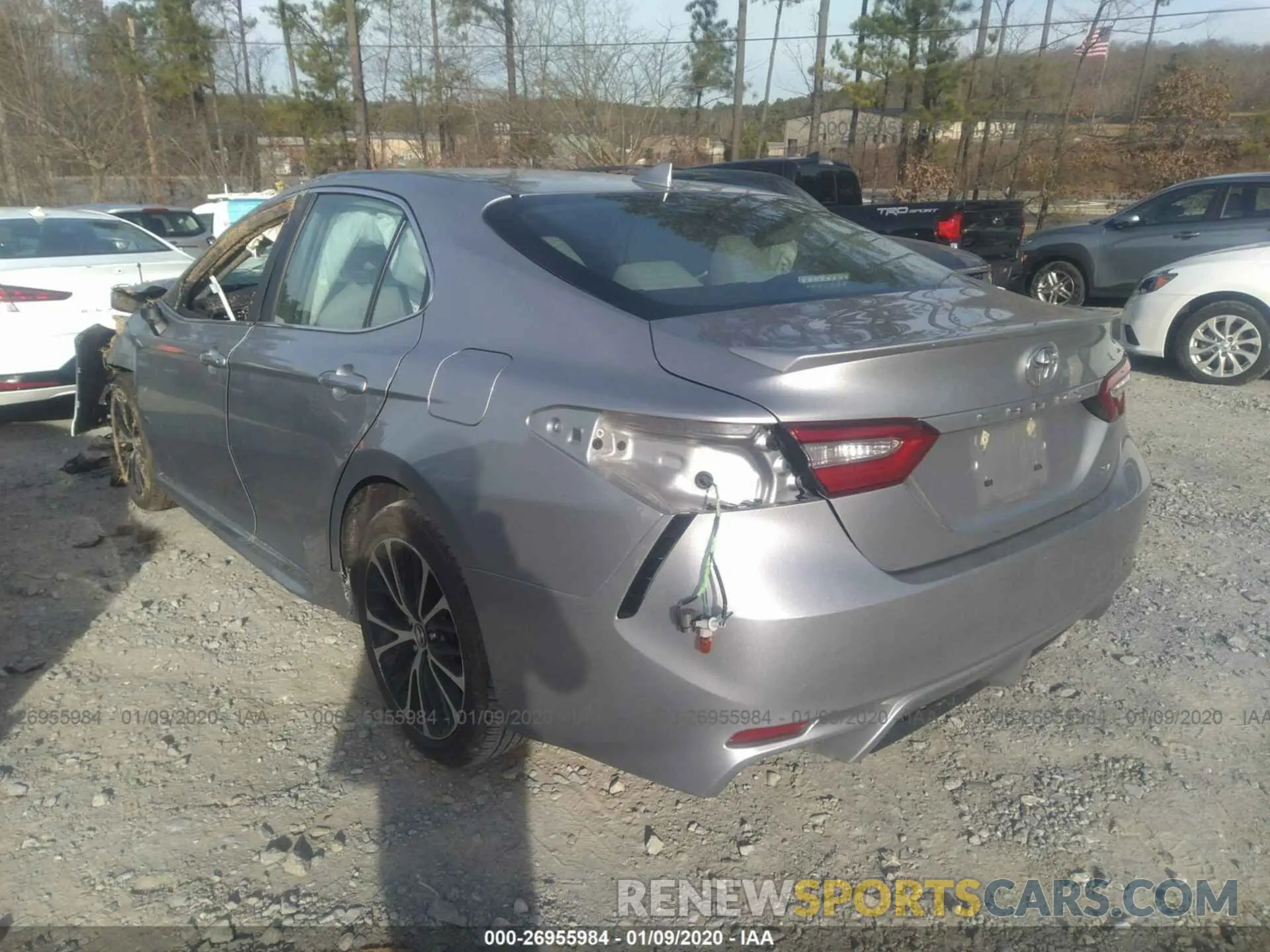 3 Фотография поврежденного автомобиля 4T1B11HK6KU193862 TOYOTA CAMRY 2019