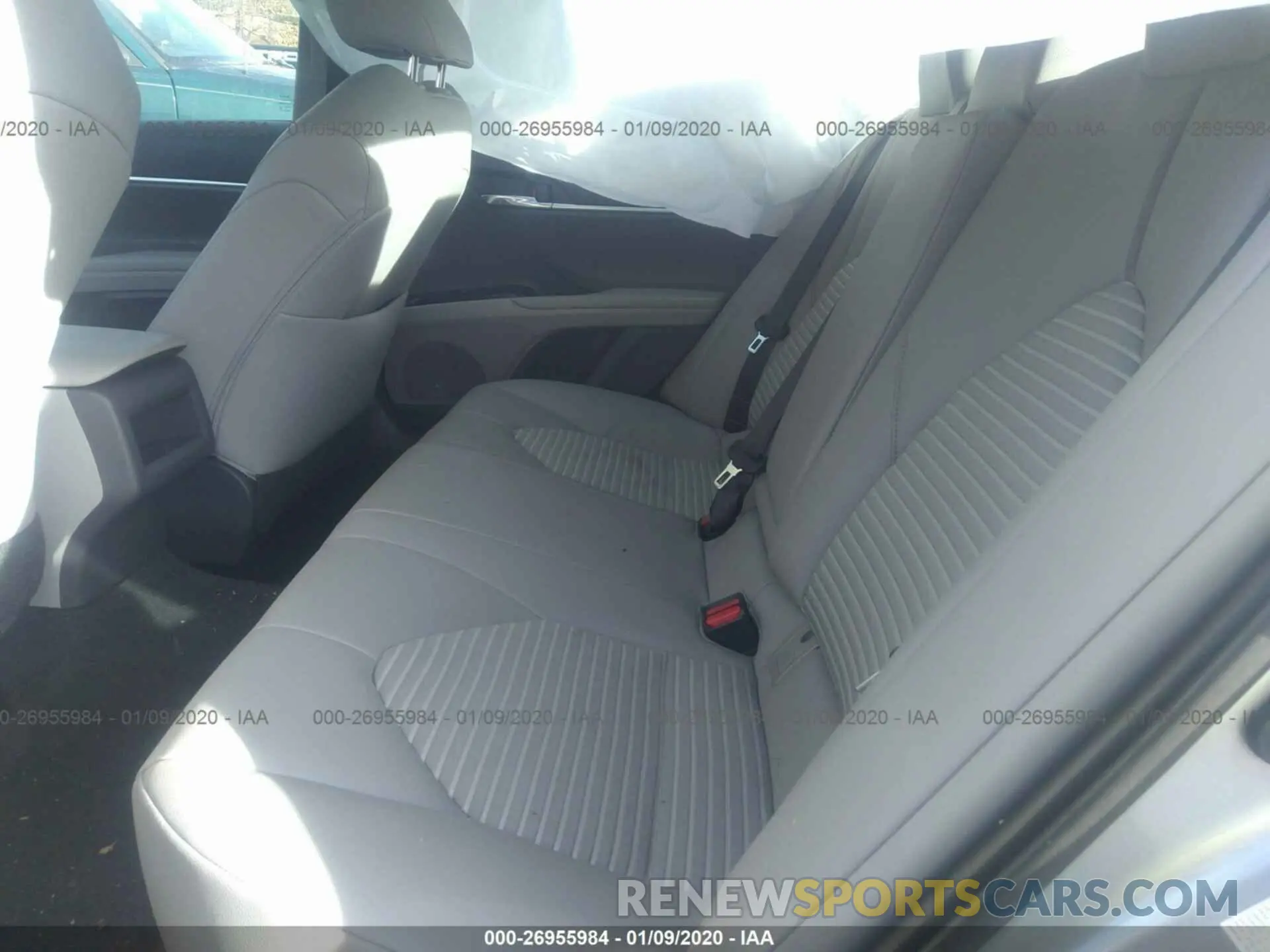 8 Фотография поврежденного автомобиля 4T1B11HK6KU193862 TOYOTA CAMRY 2019