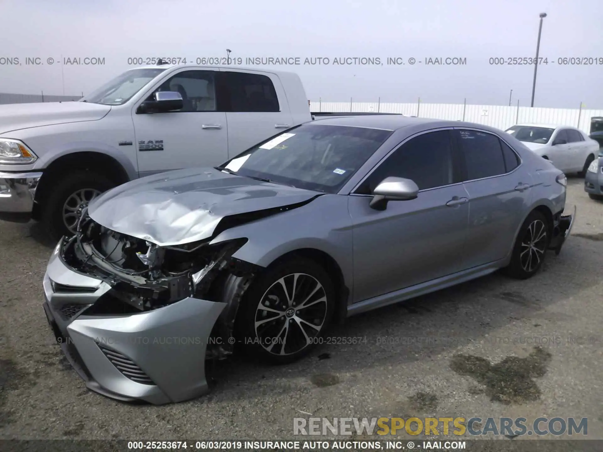 2 Photograph of a damaged car 4T1B11HK6KU195532 TOYOTA CAMRY 2019