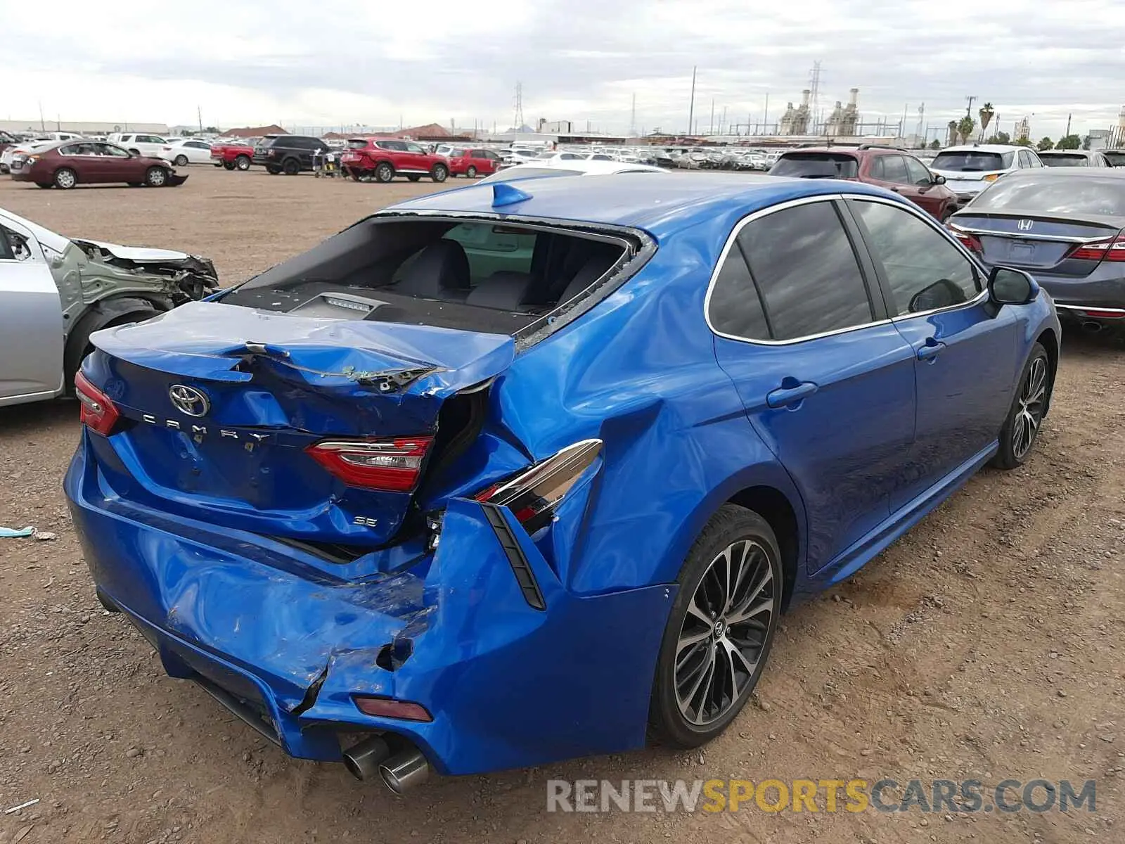 4 Photograph of a damaged car 4T1B11HK6KU202690 TOYOTA CAMRY 2019