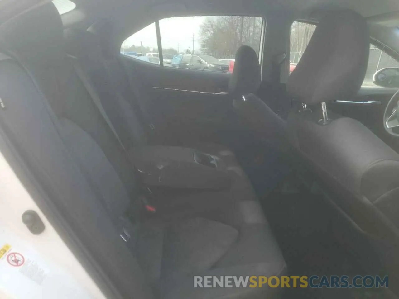 10 Photograph of a damaged car 4T1B11HK6KU207081 TOYOTA CAMRY 2019