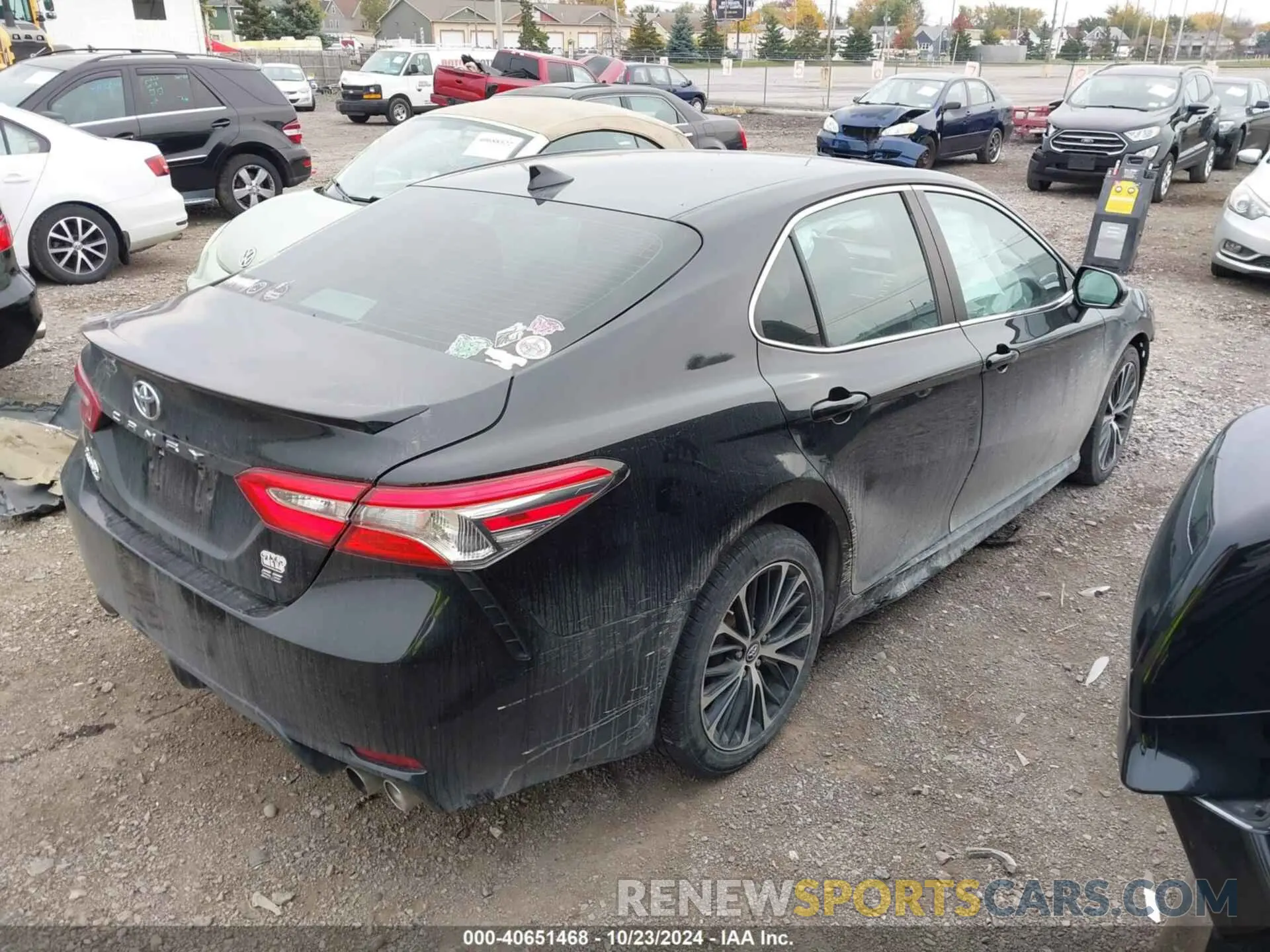 4 Photograph of a damaged car 4T1B11HK6KU210014 TOYOTA CAMRY 2019
