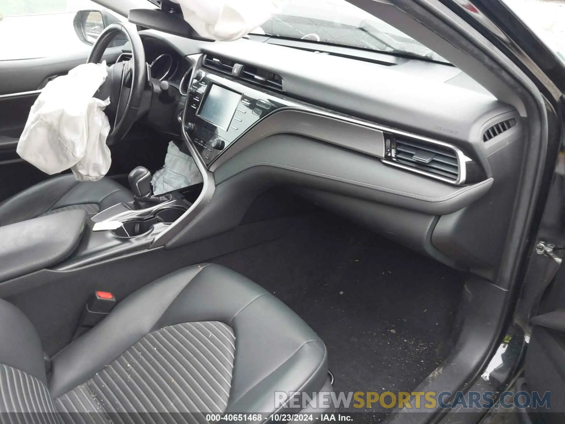 5 Photograph of a damaged car 4T1B11HK6KU210014 TOYOTA CAMRY 2019