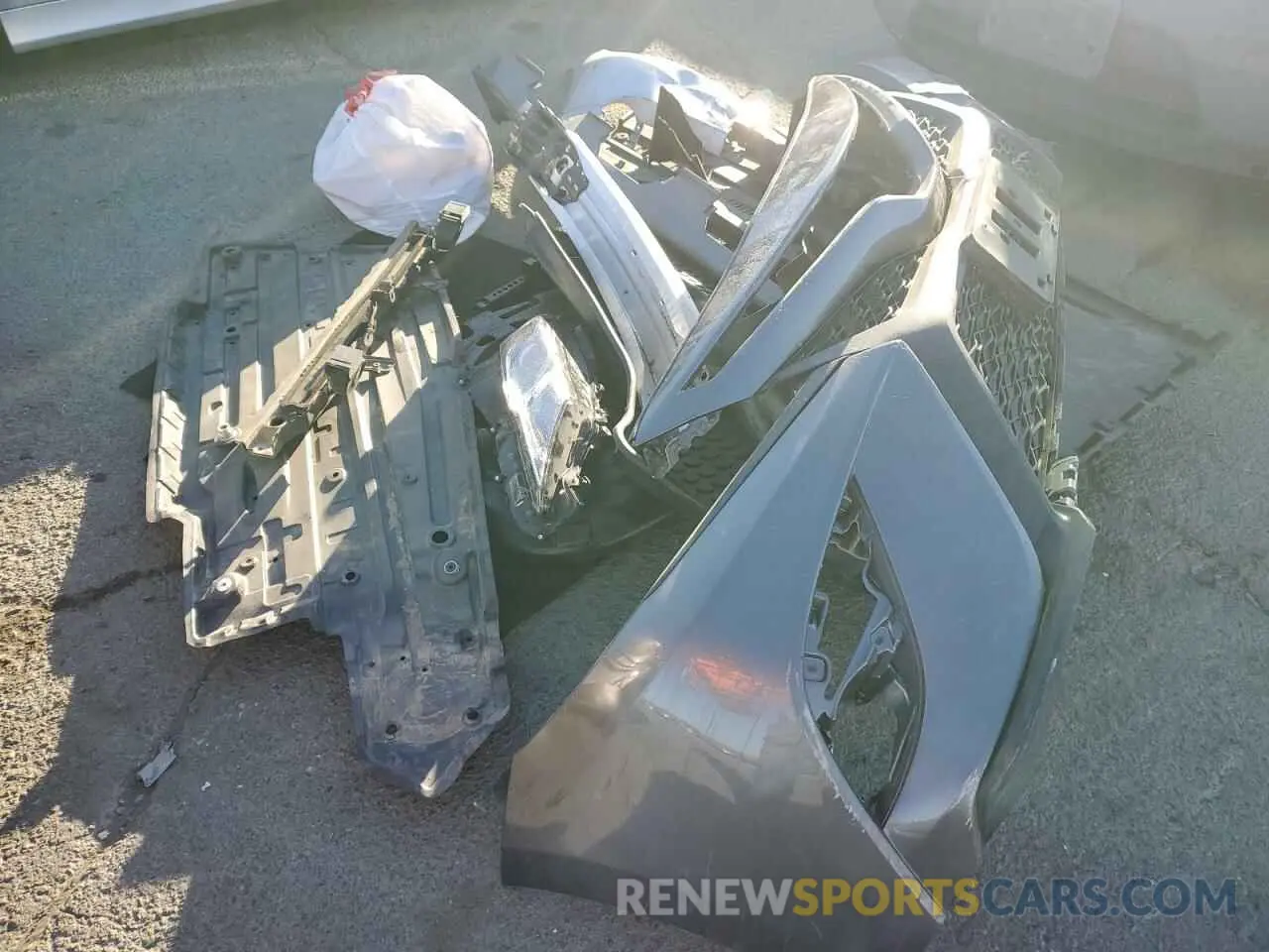 9 Photograph of a damaged car 4T1B11HK6KU210188 TOYOTA CAMRY 2019