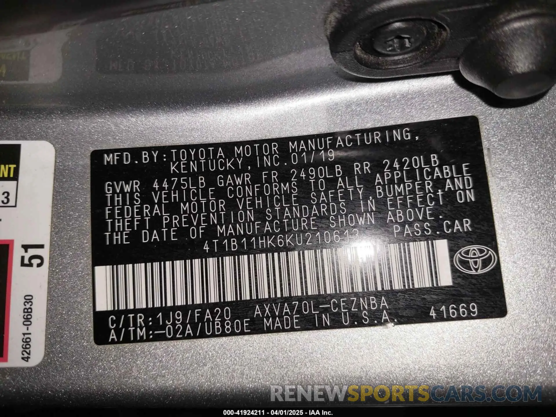 9 Фотография поврежденного автомобиля 4T1B11HK6KU210613 TOYOTA CAMRY 2019