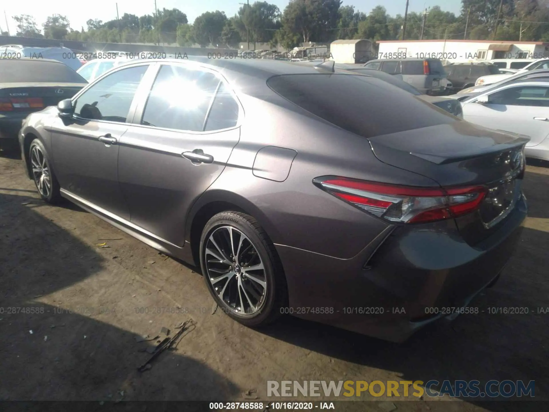 3 Photograph of a damaged car 4T1B11HK6KU212264 TOYOTA CAMRY 2019