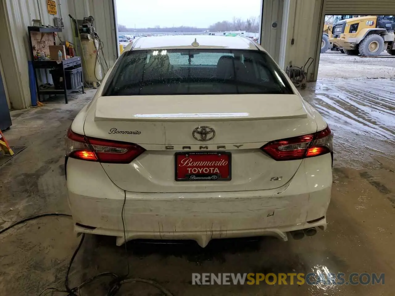 6 Photograph of a damaged car 4T1B11HK6KU220428 TOYOTA CAMRY 2019
