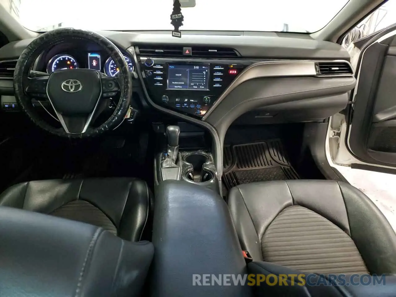 8 Photograph of a damaged car 4T1B11HK6KU220428 TOYOTA CAMRY 2019