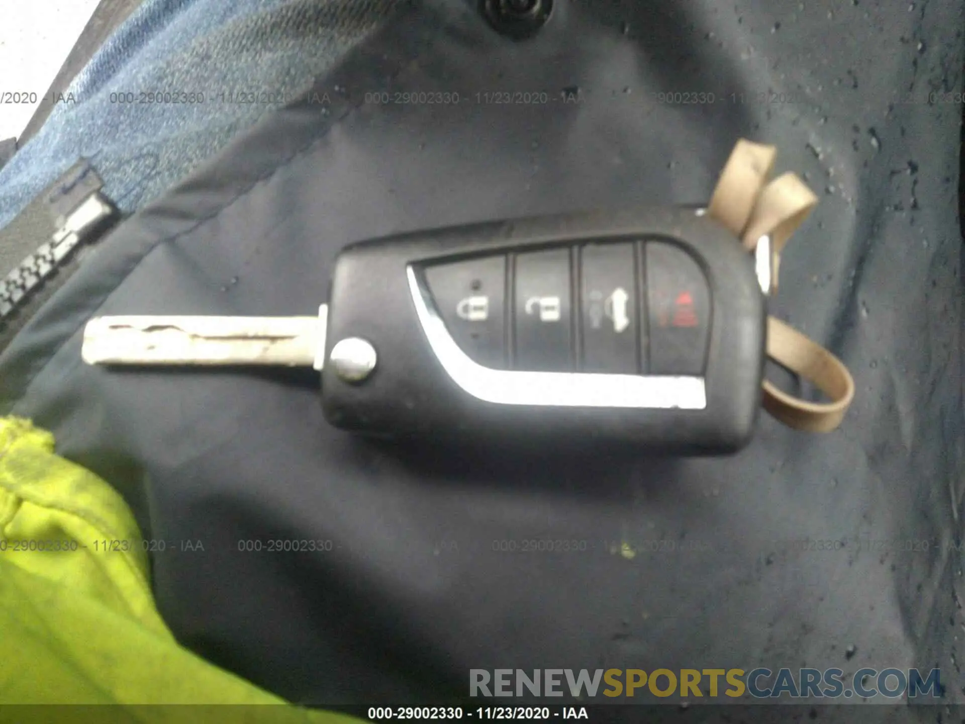 11 Photograph of a damaged car 4T1B11HK6KU220588 TOYOTA CAMRY 2019