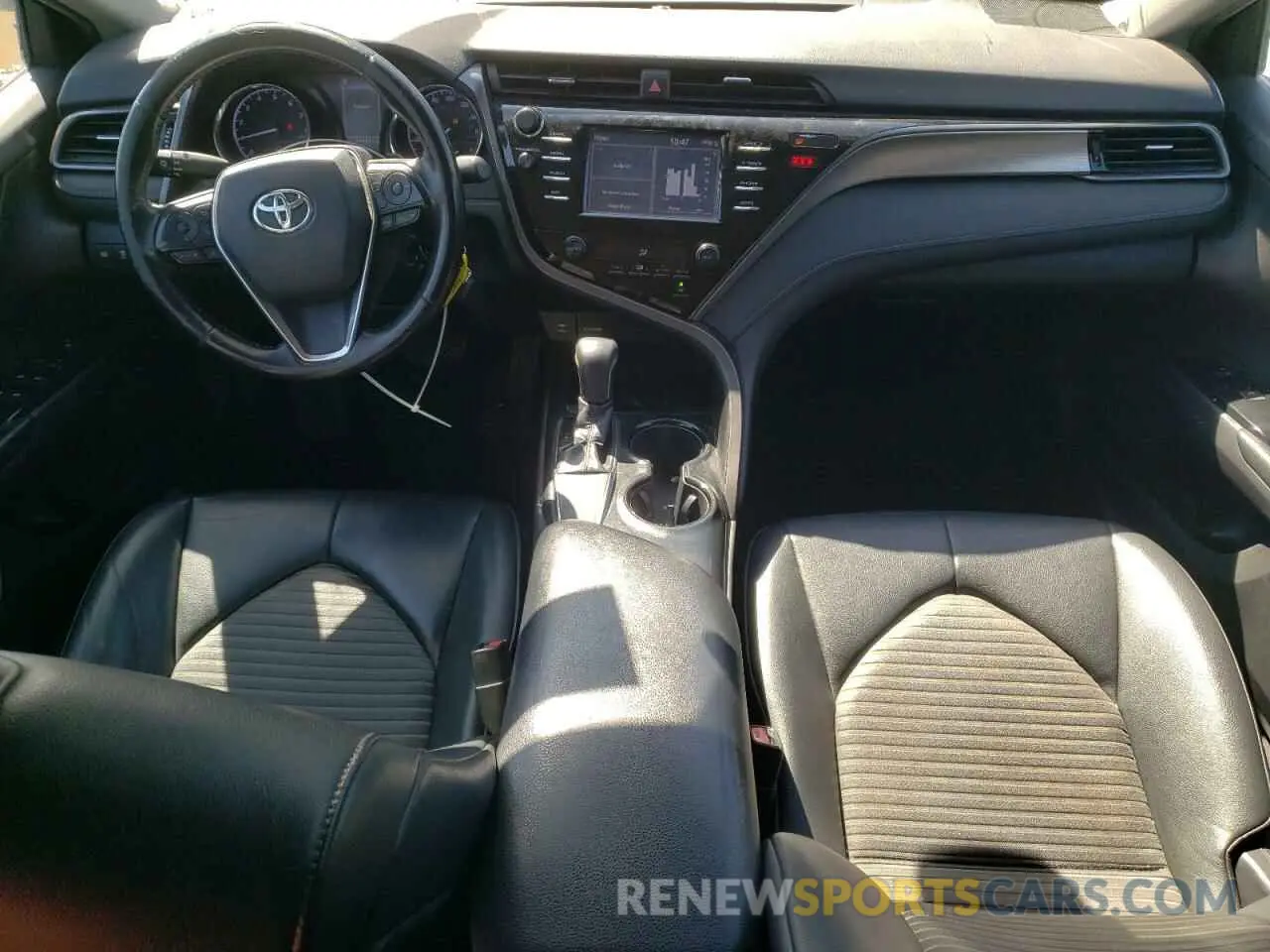 8 Photograph of a damaged car 4T1B11HK6KU236287 TOYOTA CAMRY 2019
