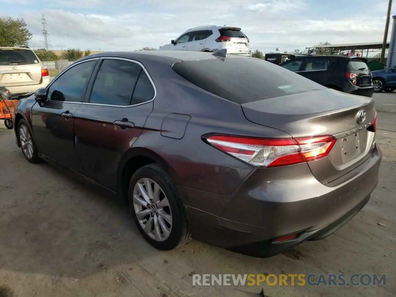 2 Фотография поврежденного автомобиля 4T1B11HK6KU244535 TOYOTA CAMRY 2019