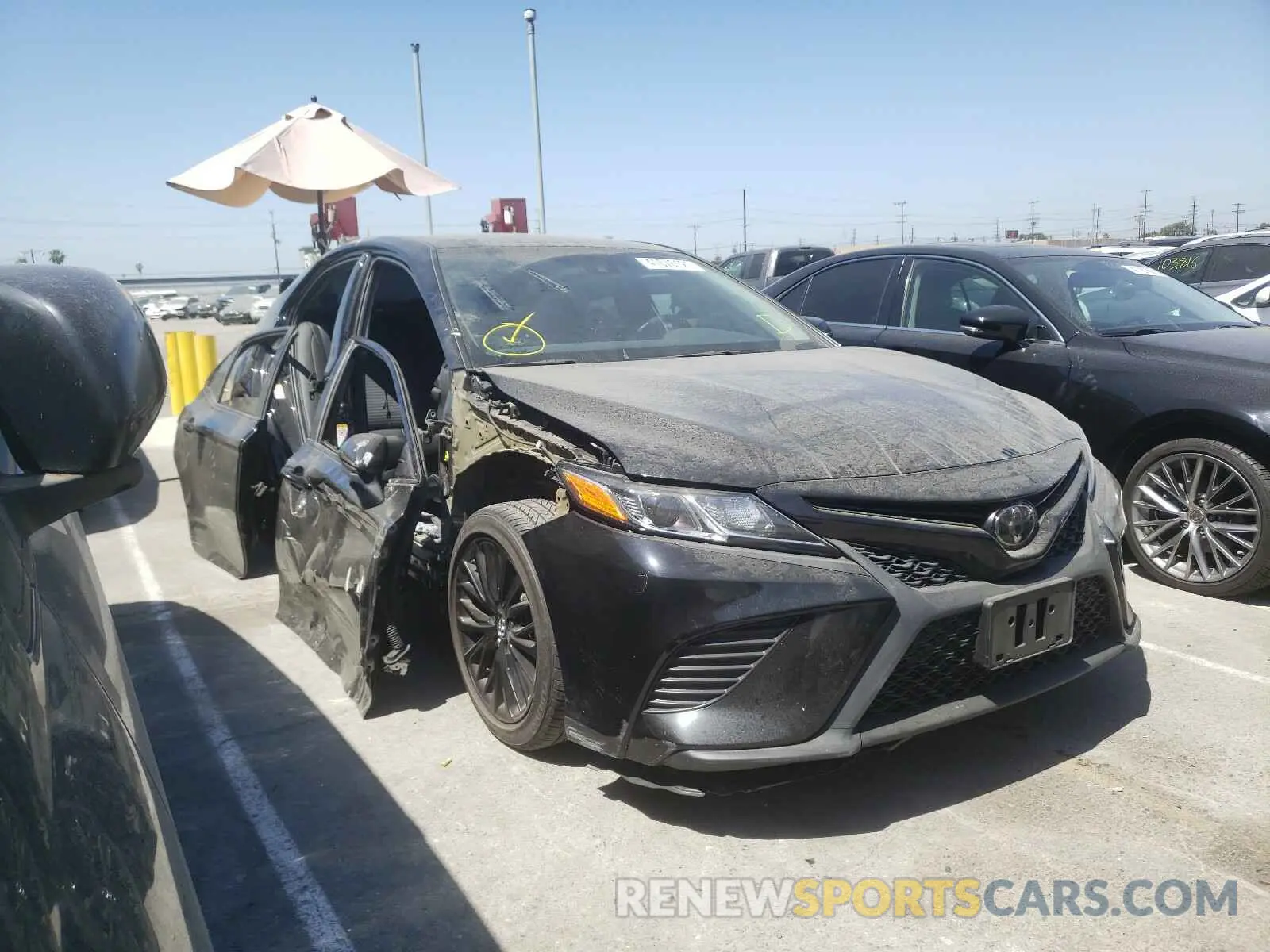 1 Photograph of a damaged car 4T1B11HK6KU245765 TOYOTA CAMRY 2019