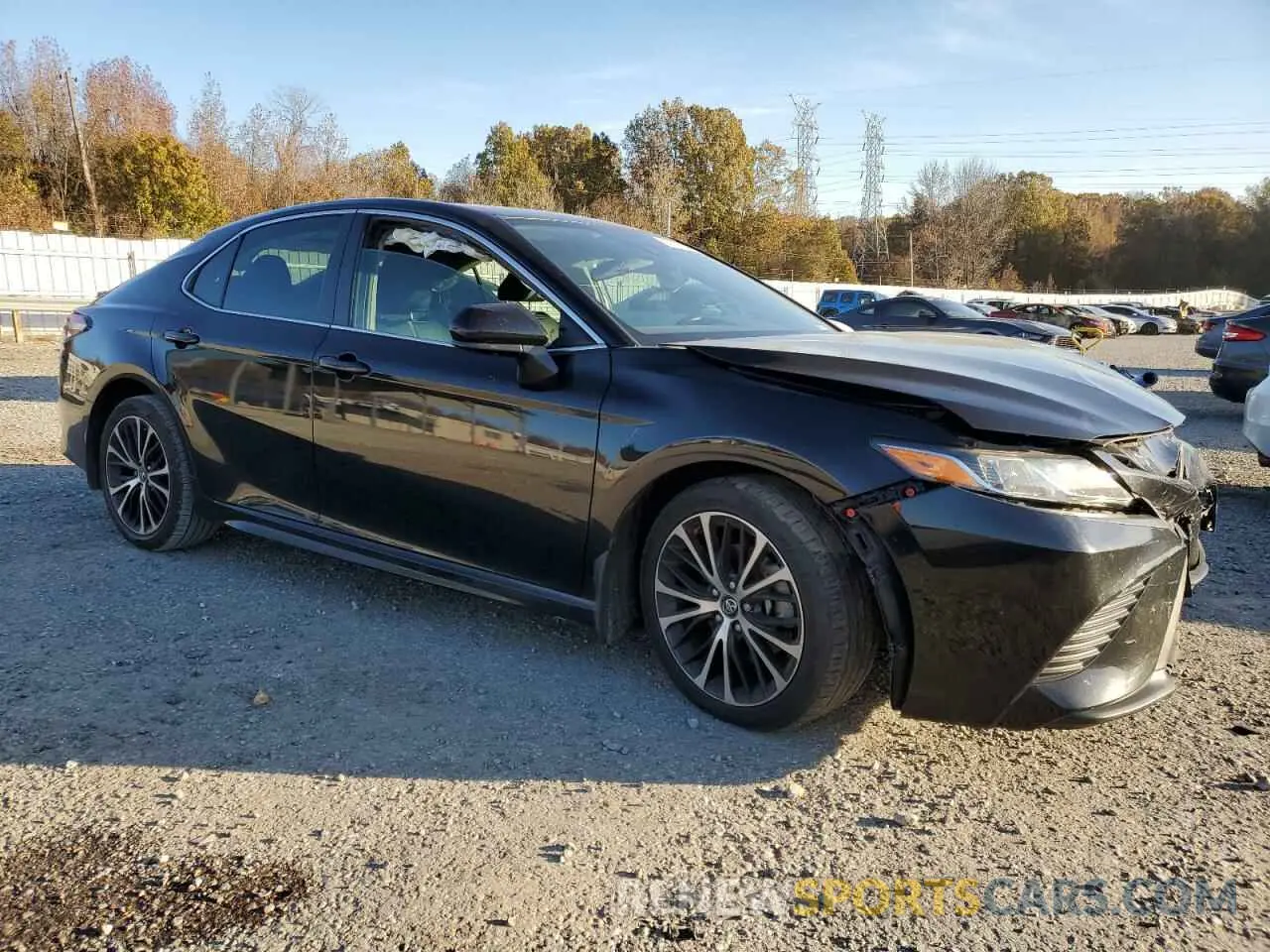 4 Фотография поврежденного автомобиля 4T1B11HK6KU251565 TOYOTA CAMRY 2019