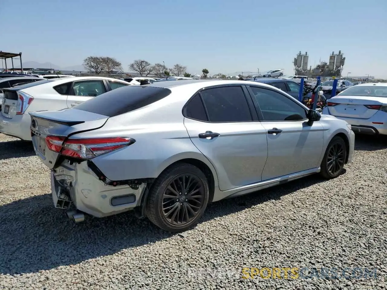 3 Photograph of a damaged car 4T1B11HK6KU255714 TOYOTA CAMRY 2019