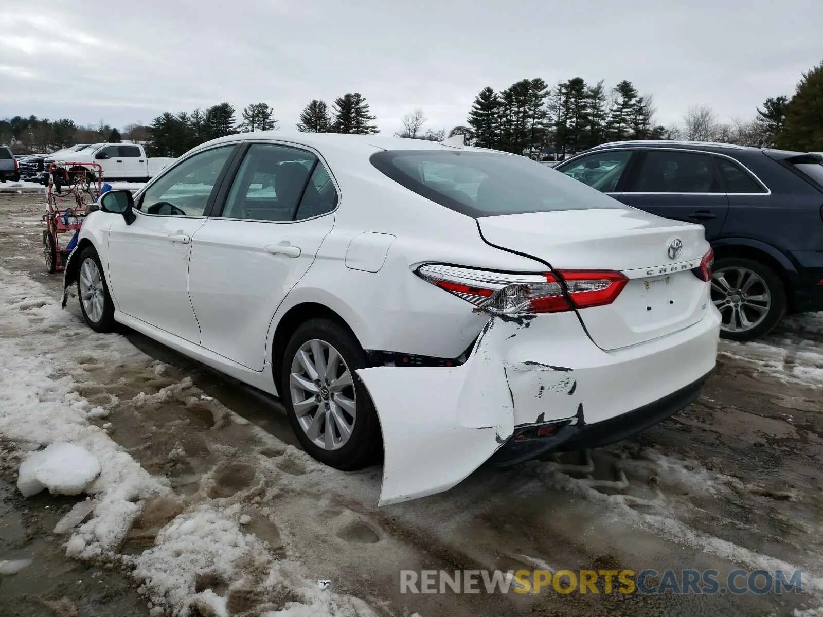 3 Photograph of a damaged car 4T1B11HK6KU257396 TOYOTA CAMRY 2019