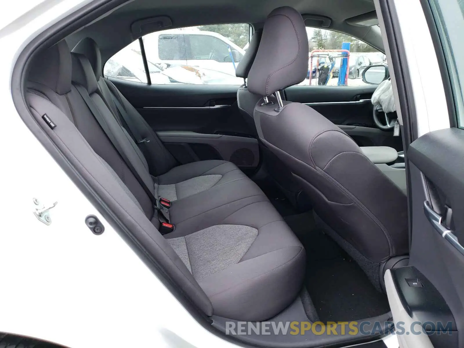 6 Photograph of a damaged car 4T1B11HK6KU257396 TOYOTA CAMRY 2019