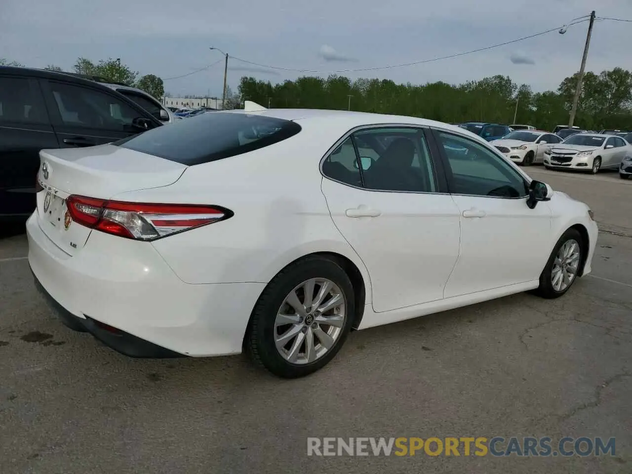 3 Фотография поврежденного автомобиля 4T1B11HK6KU258712 TOYOTA CAMRY 2019
