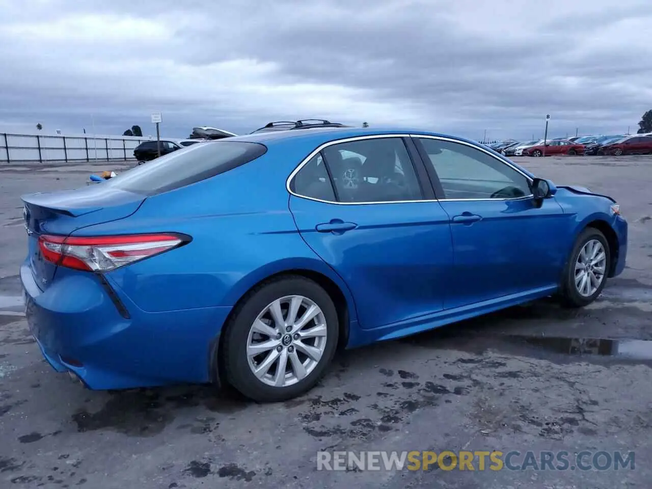 3 Photograph of a damaged car 4T1B11HK6KU262517 TOYOTA CAMRY 2019