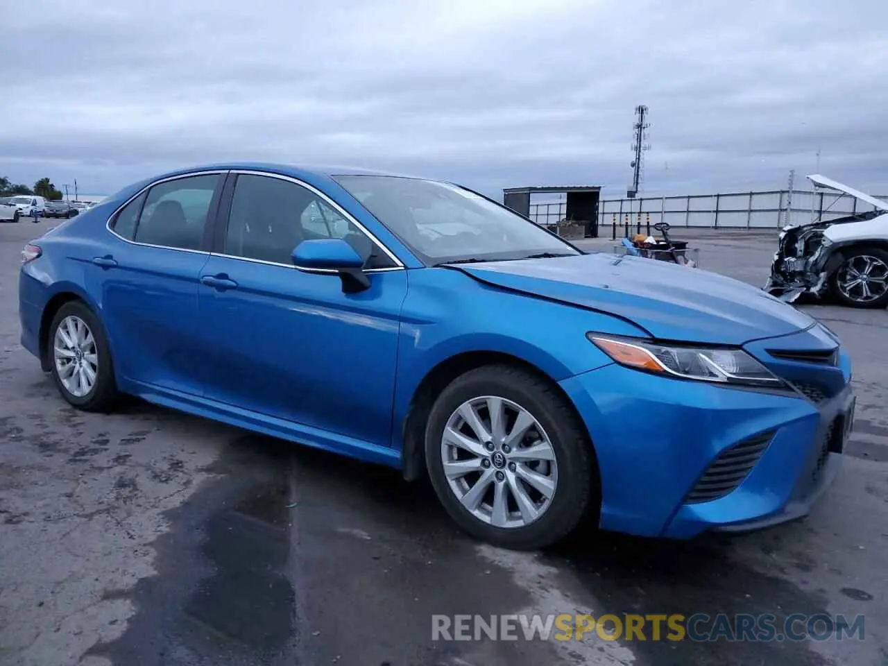 4 Photograph of a damaged car 4T1B11HK6KU262517 TOYOTA CAMRY 2019