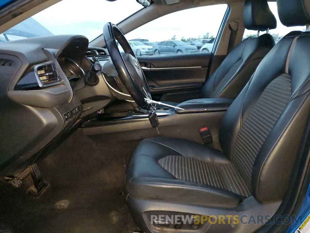7 Photograph of a damaged car 4T1B11HK6KU262517 TOYOTA CAMRY 2019