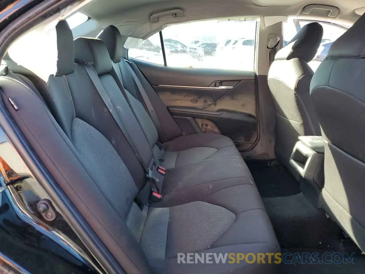 10 Photograph of a damaged car 4T1B11HK6KU266602 TOYOTA CAMRY 2019