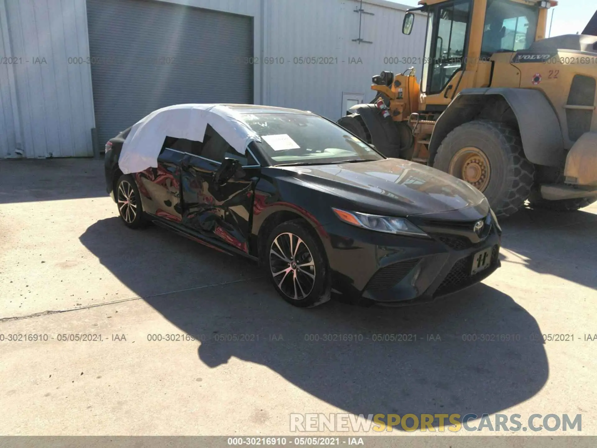 1 Photograph of a damaged car 4T1B11HK6KU269015 TOYOTA CAMRY 2019