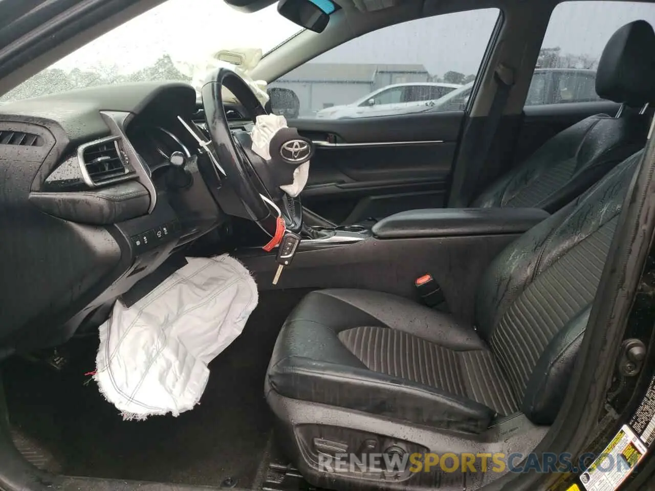 7 Photograph of a damaged car 4T1B11HK6KU283108 TOYOTA CAMRY 2019