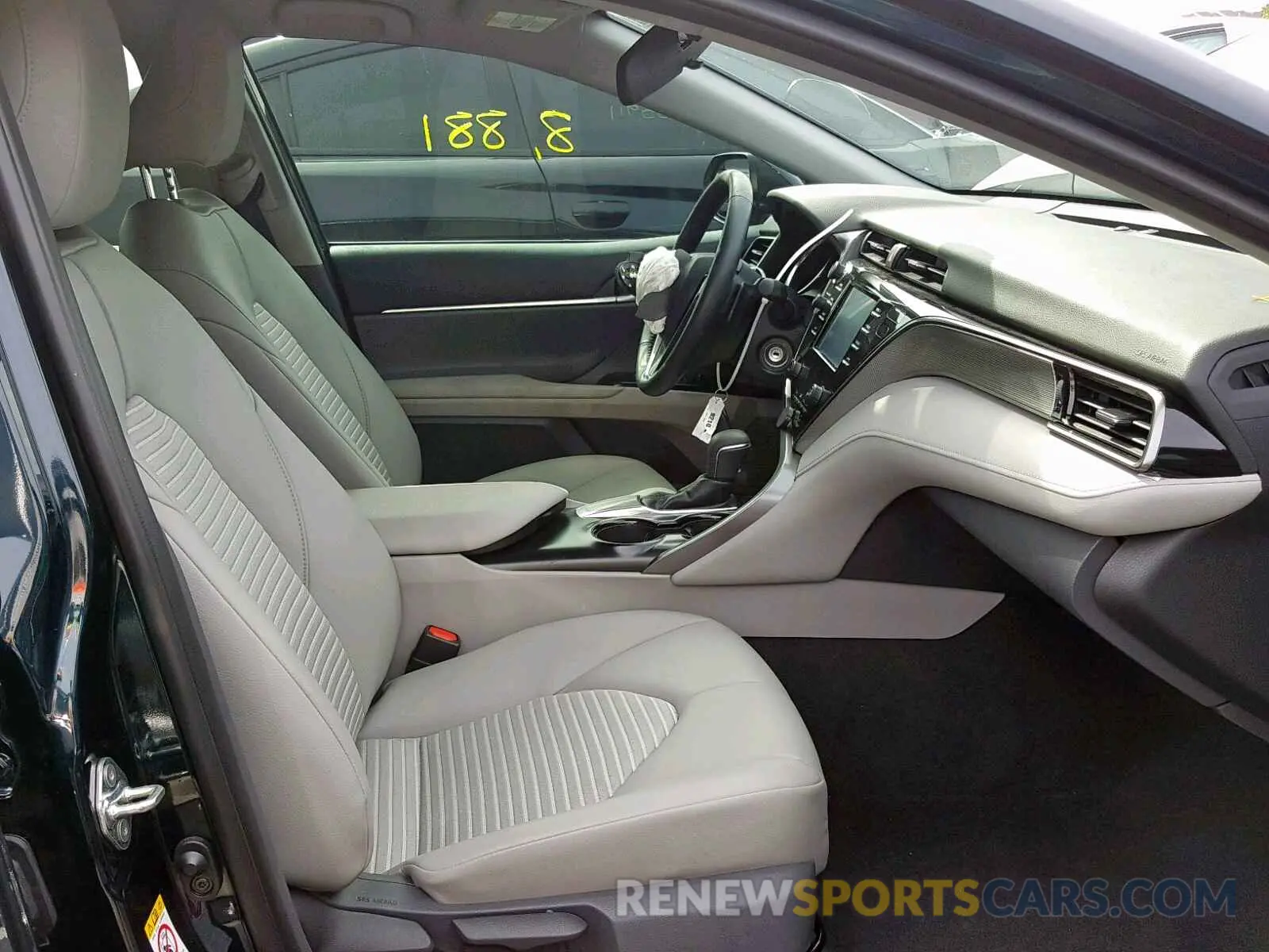 5 Photograph of a damaged car 4T1B11HK6KU683234 TOYOTA CAMRY 2019