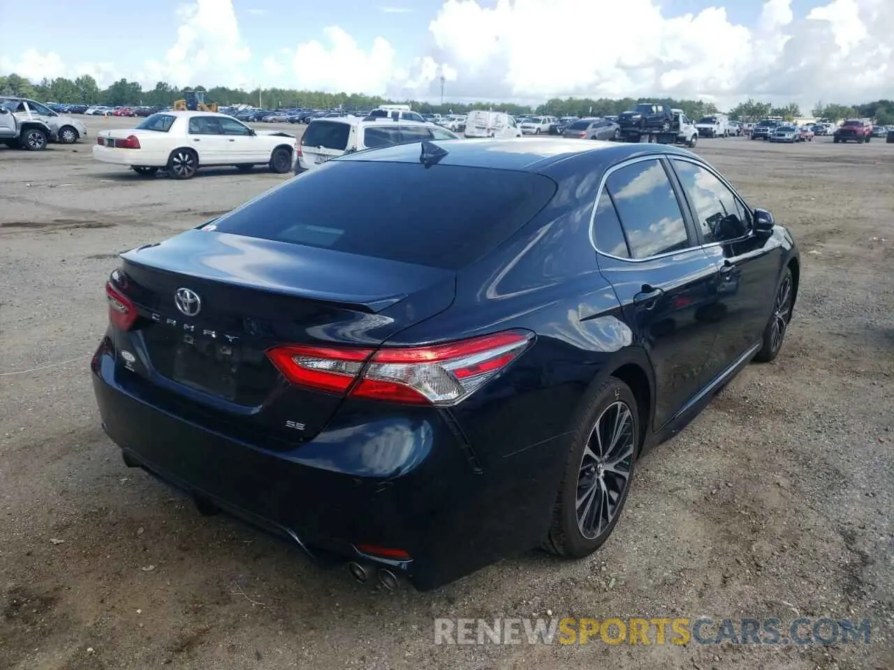 4 Photograph of a damaged car 4T1B11HK6KU684142 TOYOTA CAMRY 2019