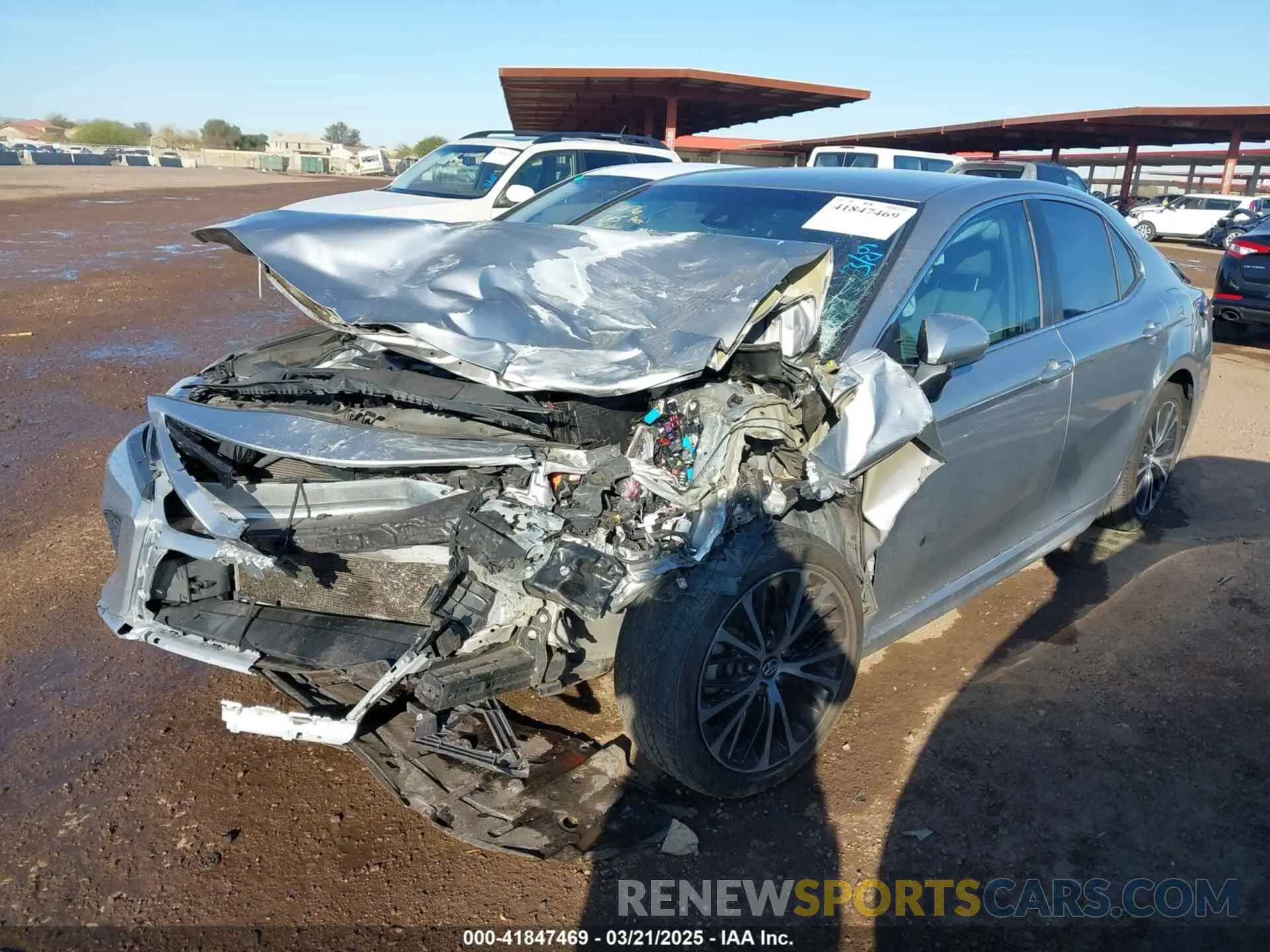 2 Photograph of a damaged car 4T1B11HK6KU692080 TOYOTA CAMRY 2019