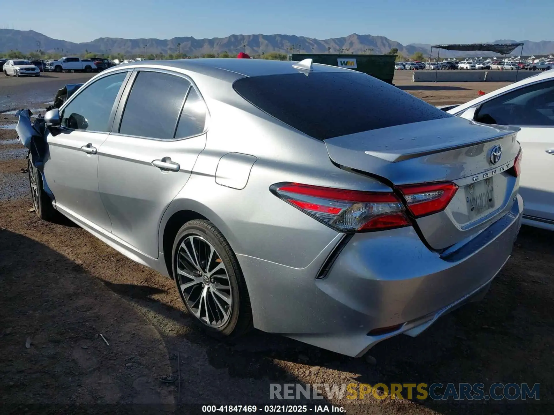 3 Photograph of a damaged car 4T1B11HK6KU692080 TOYOTA CAMRY 2019