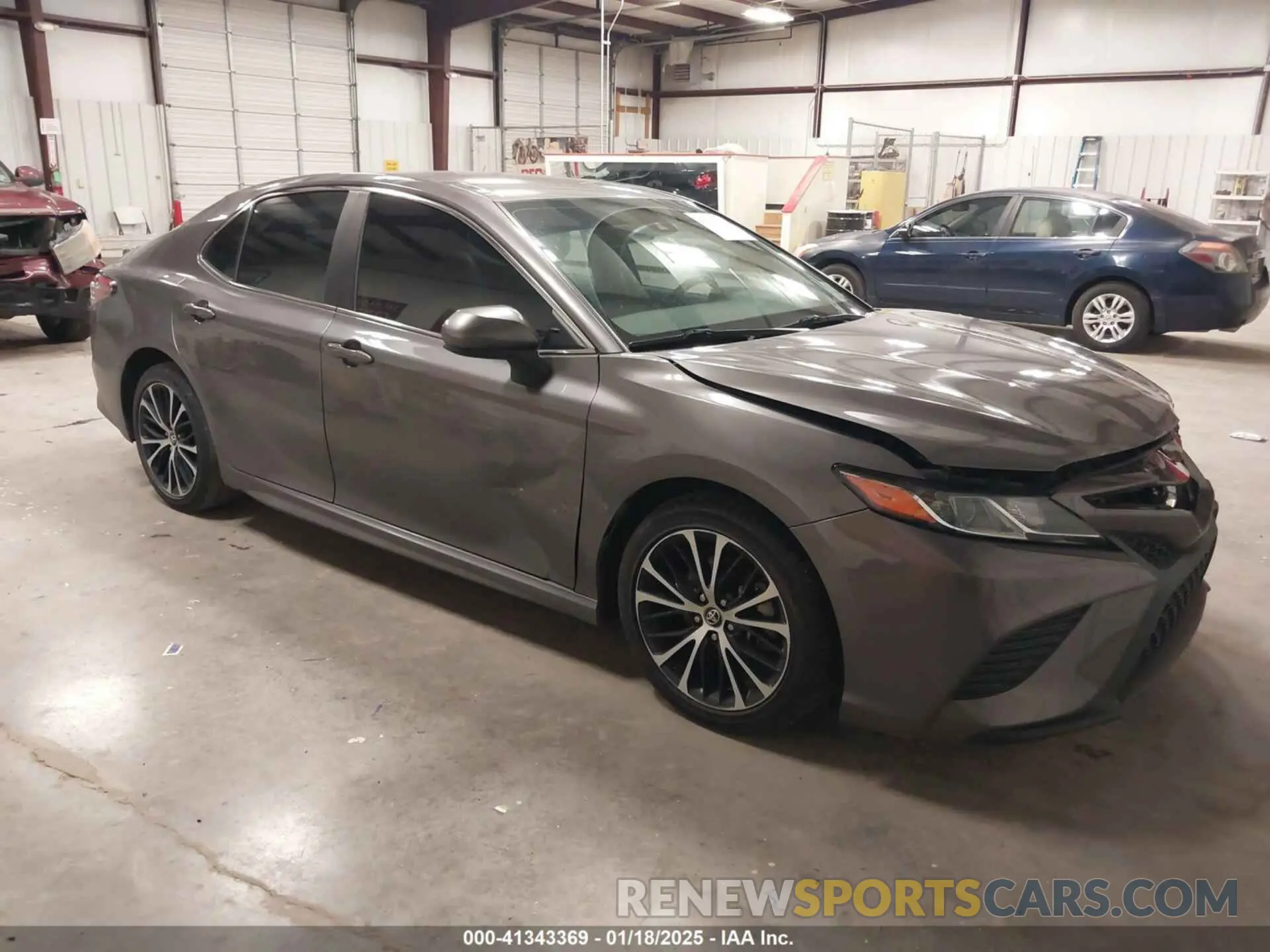 1 Photograph of a damaged car 4T1B11HK6KU697036 TOYOTA CAMRY 2019