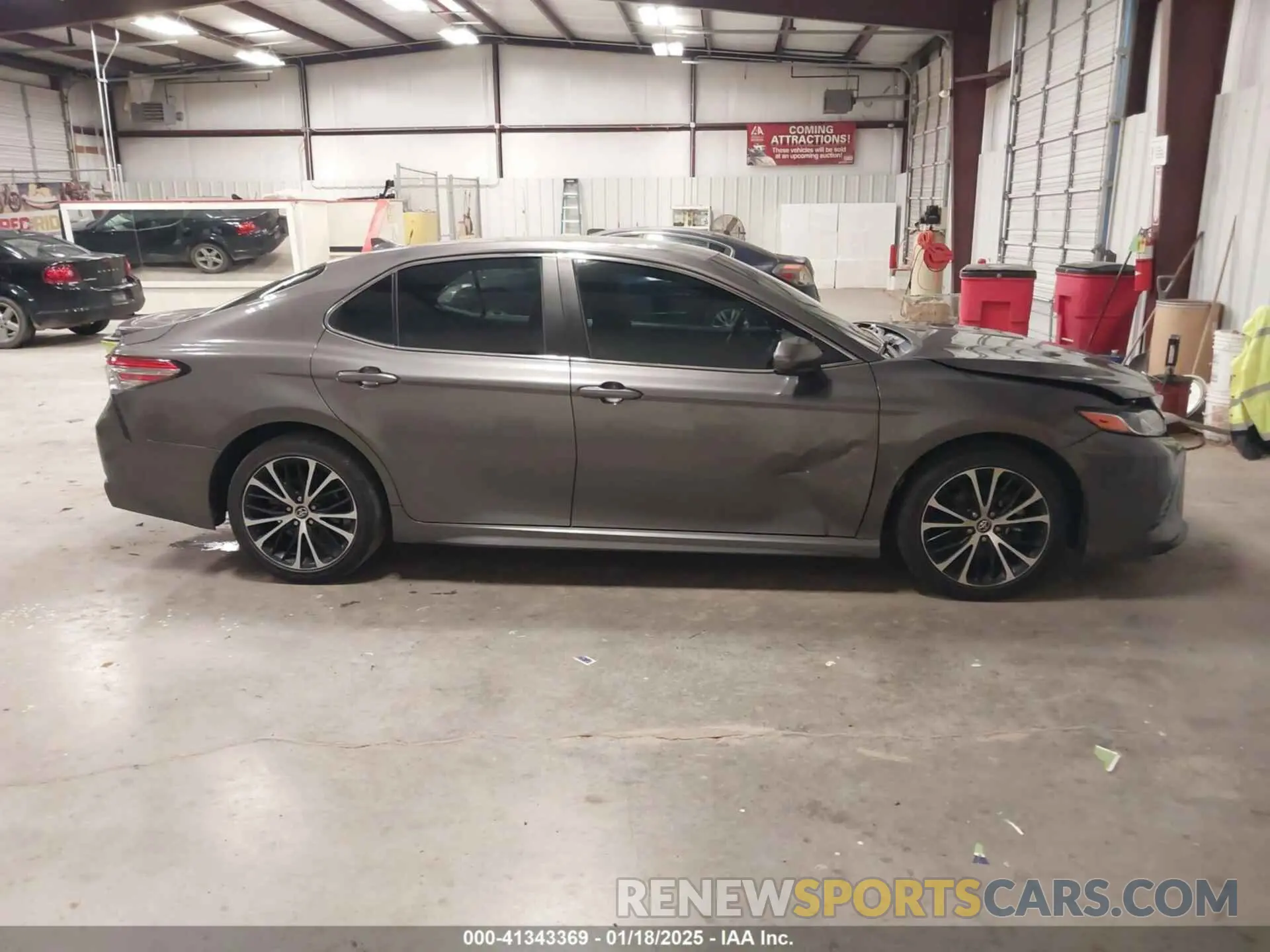 14 Photograph of a damaged car 4T1B11HK6KU697036 TOYOTA CAMRY 2019