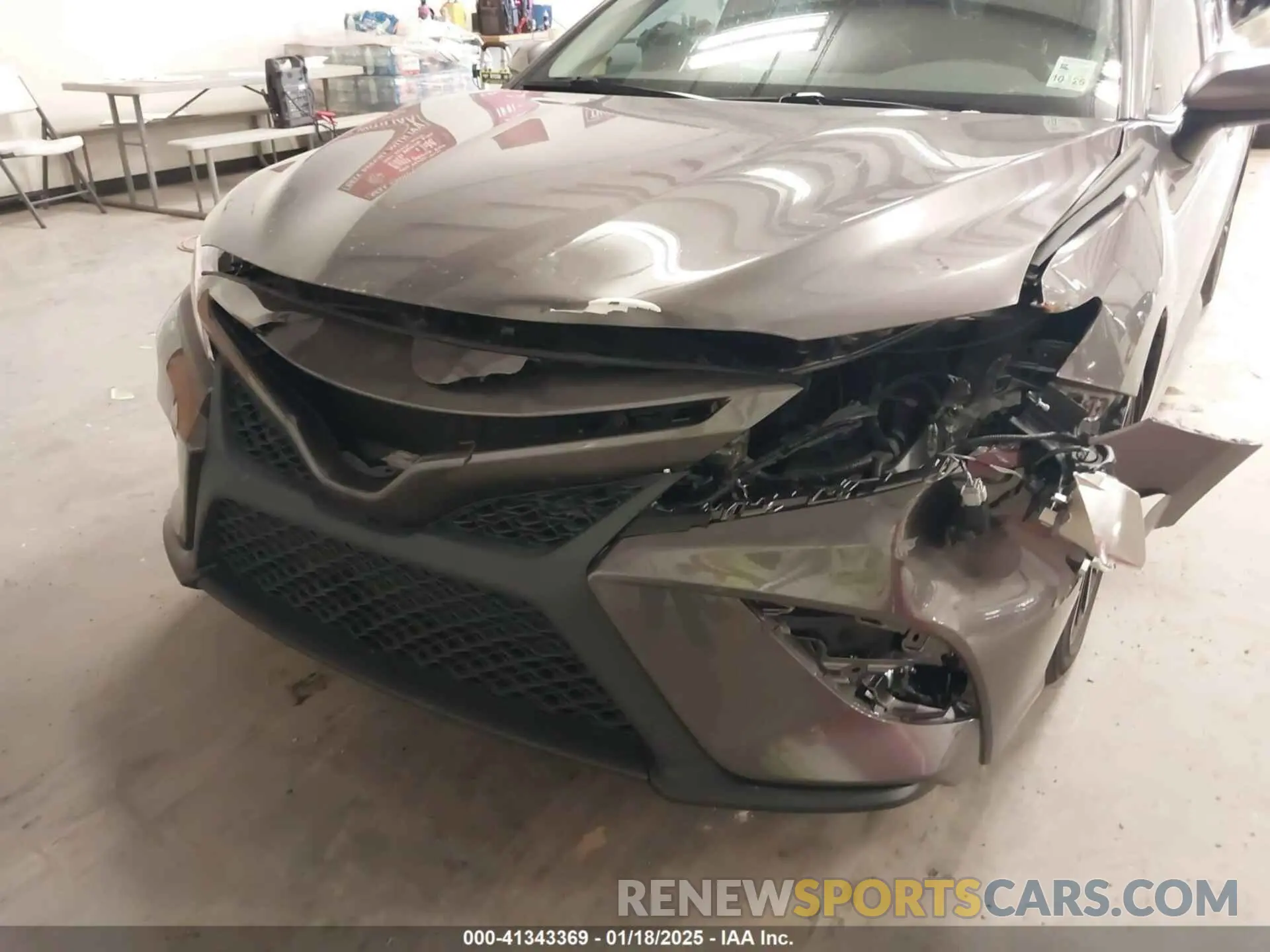 19 Photograph of a damaged car 4T1B11HK6KU697036 TOYOTA CAMRY 2019