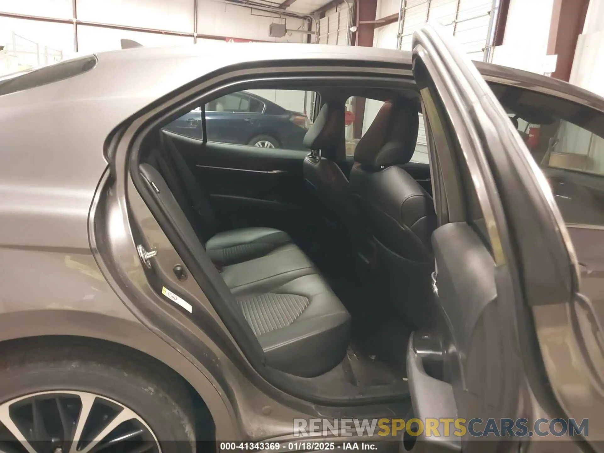 8 Photograph of a damaged car 4T1B11HK6KU697036 TOYOTA CAMRY 2019
